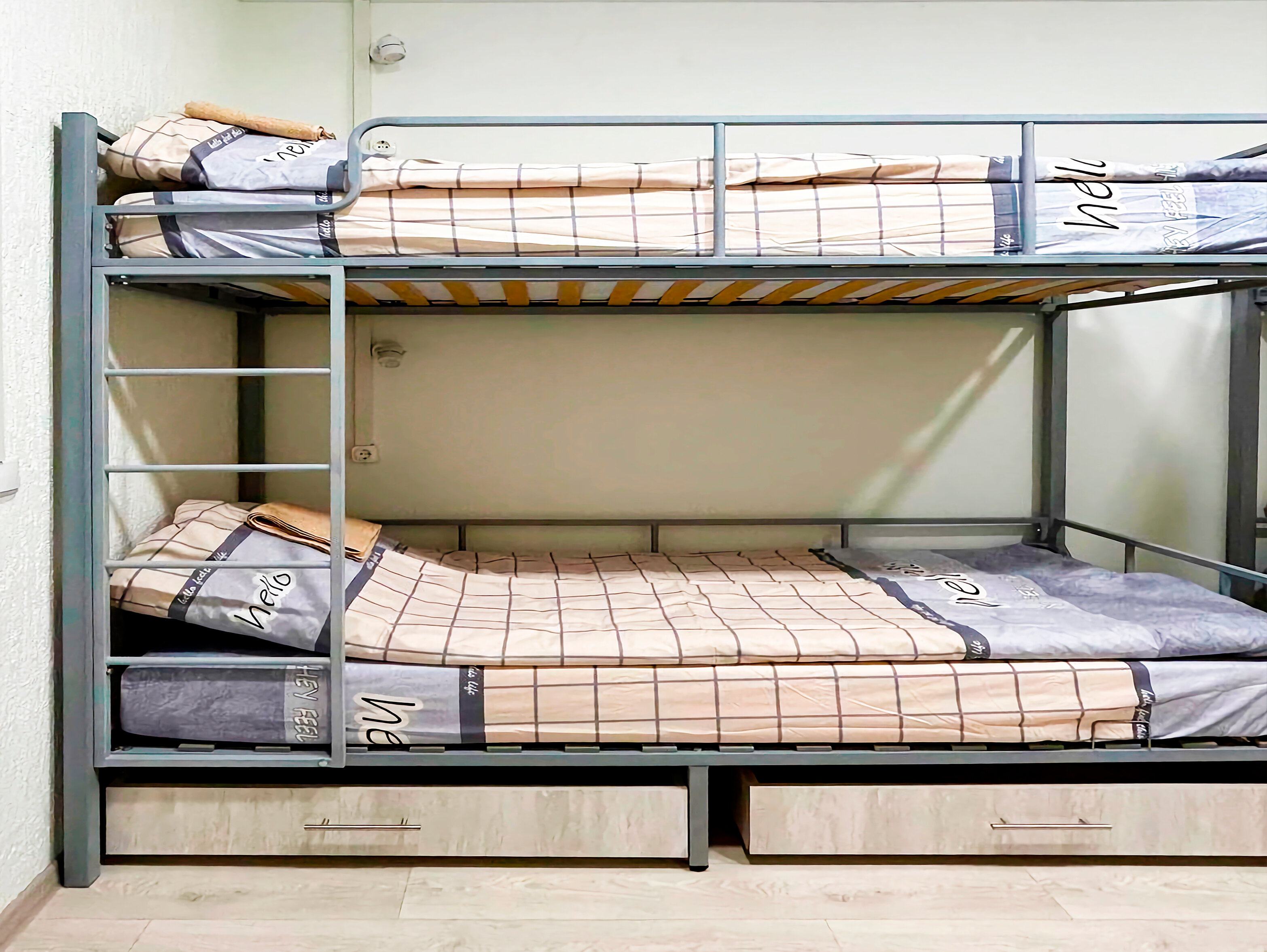 Общий 6-местный номер для мужчин и женщин