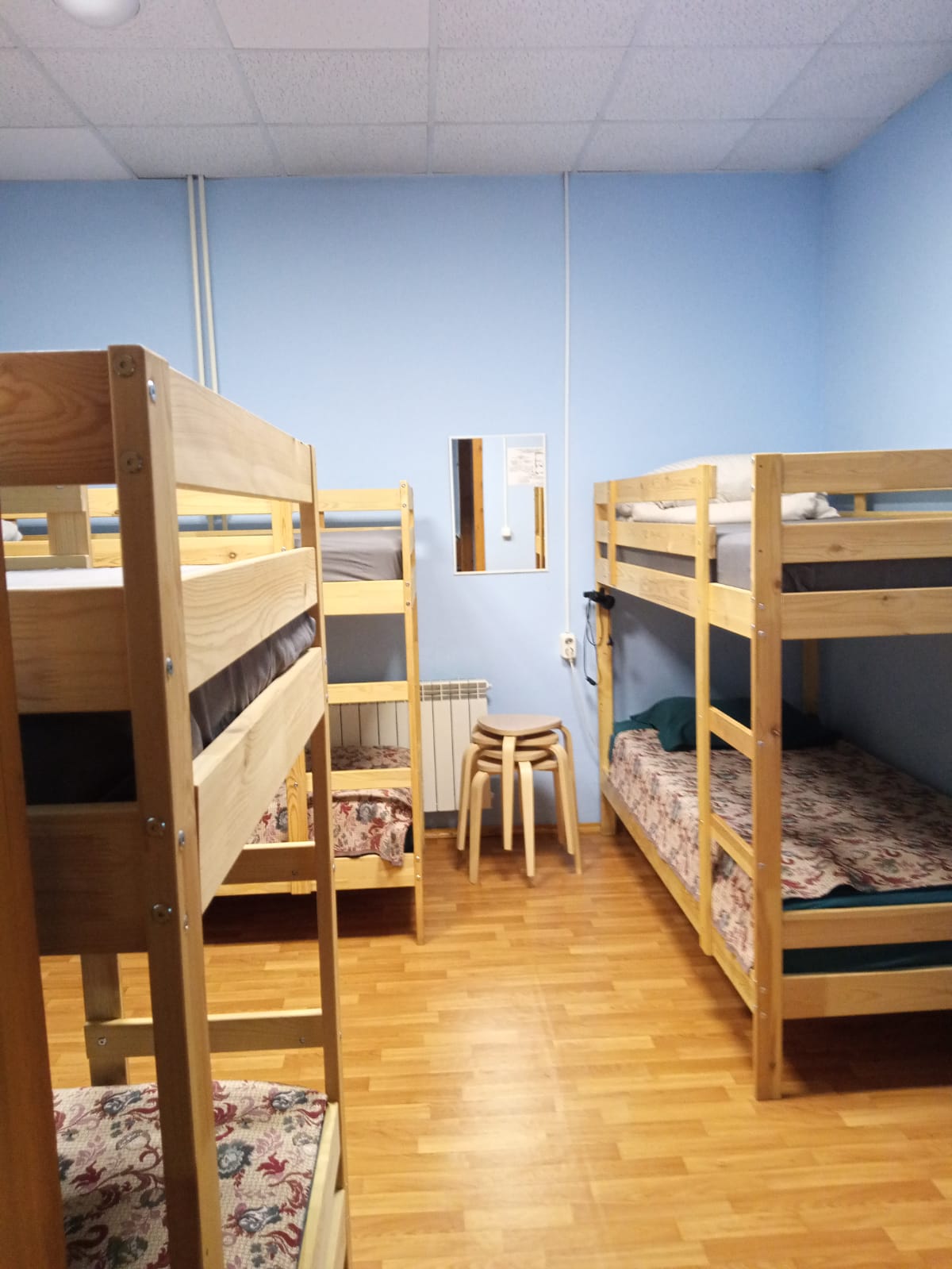 кровать в общем 4х или 6ти местном номере