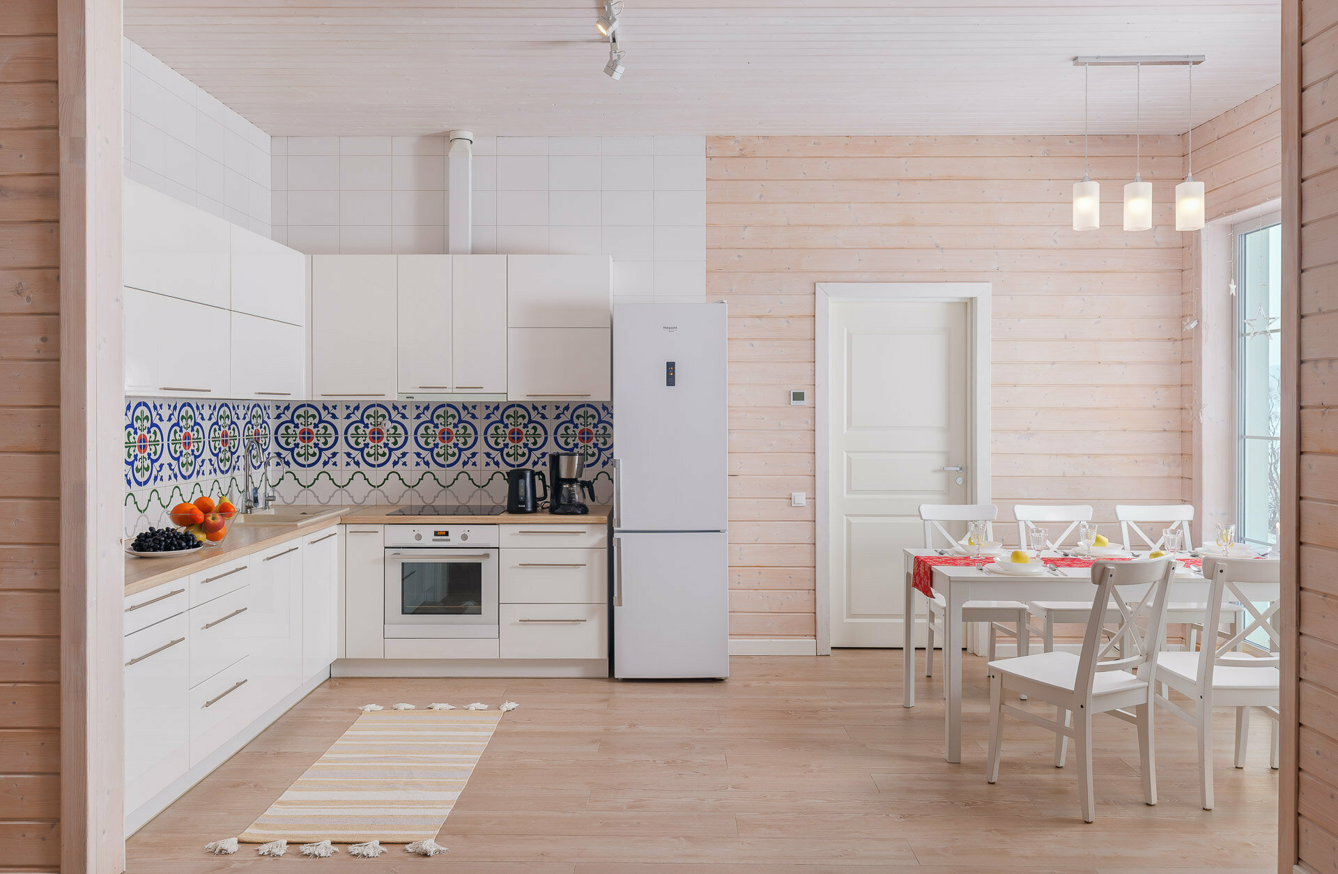 Коттедж с видом на озеро