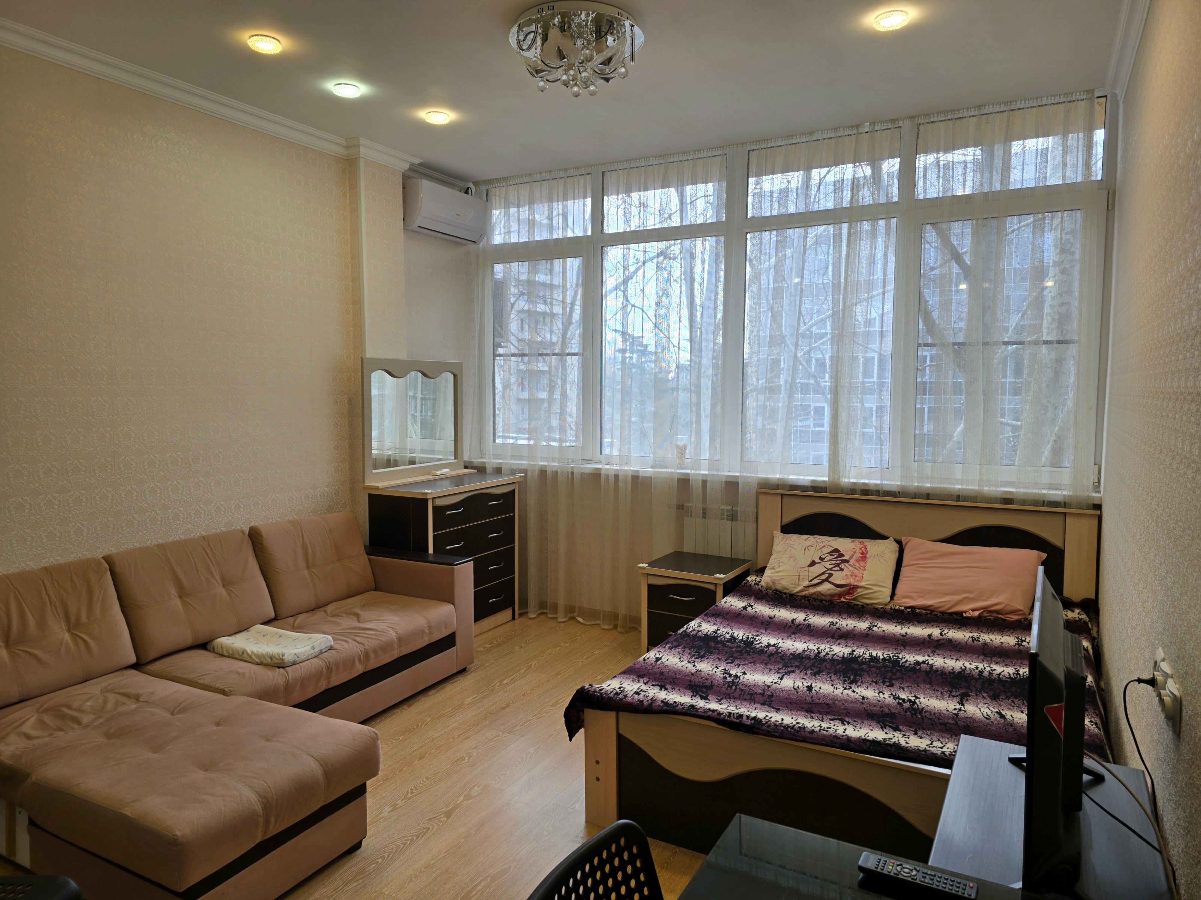 Просвещения 118