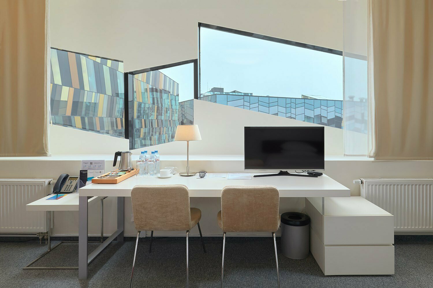 Стандарт с односпальной кроватью и диваном гостиницы ПАМИР