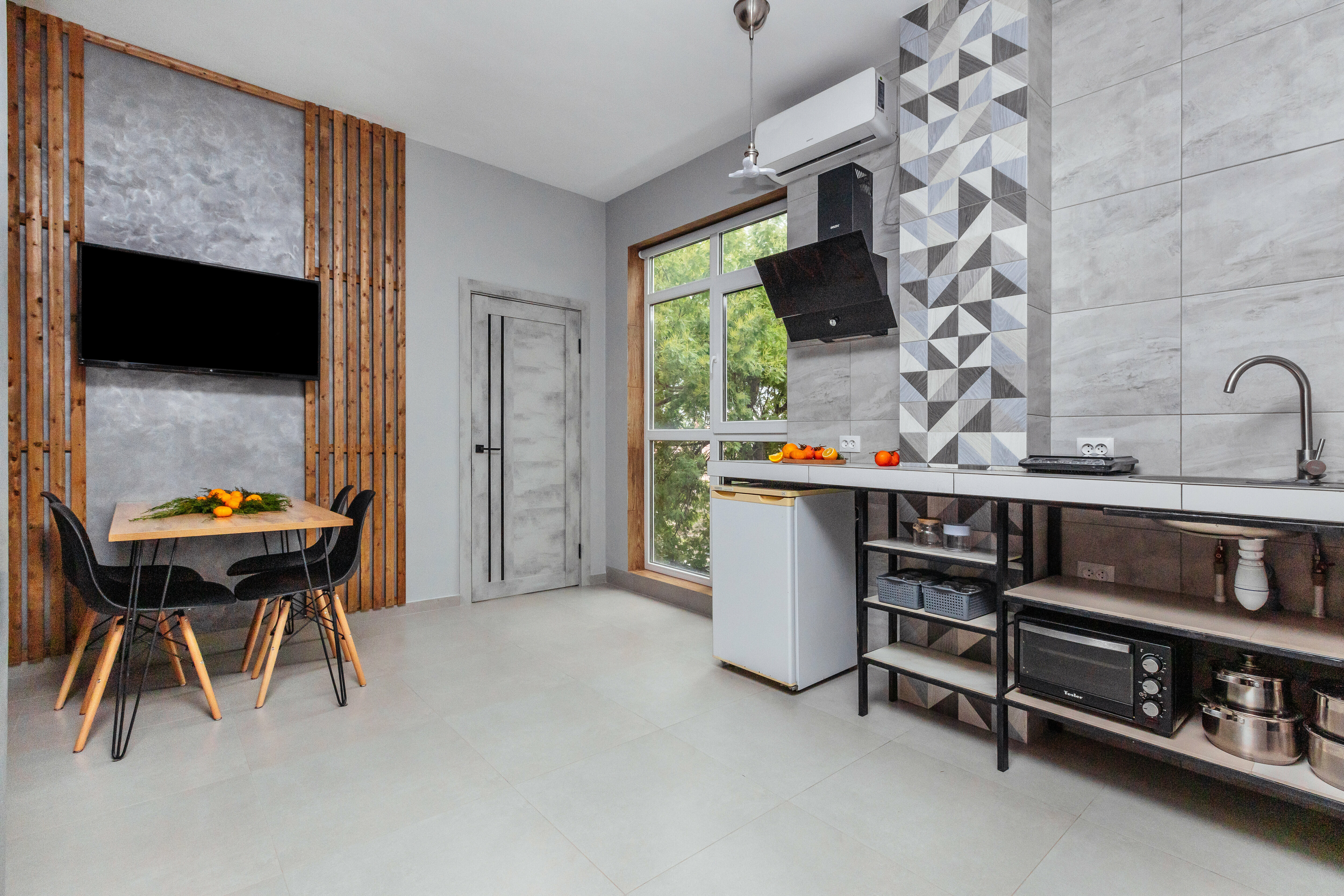 Семейный номер с видом на горы