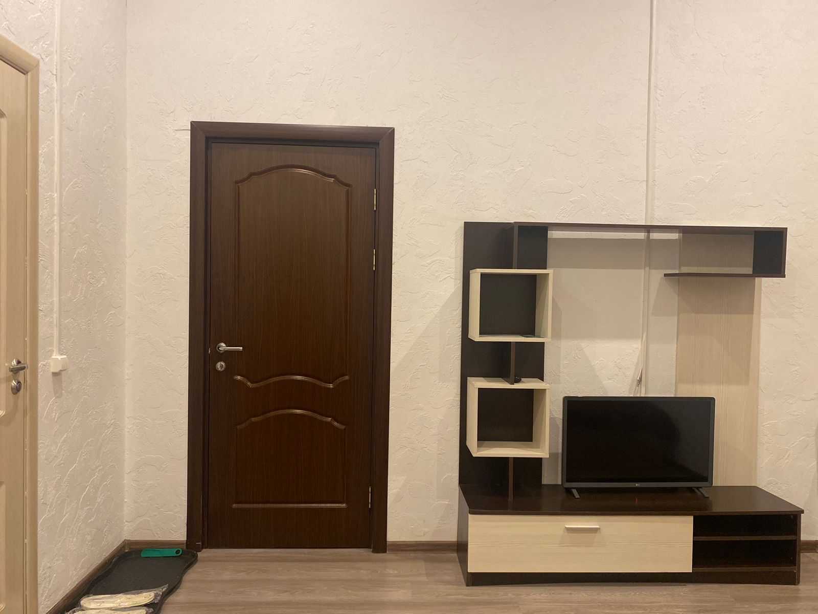 Двухместный номер-студия с двуспальной кроватью, санузлом и мини-кухней в номере