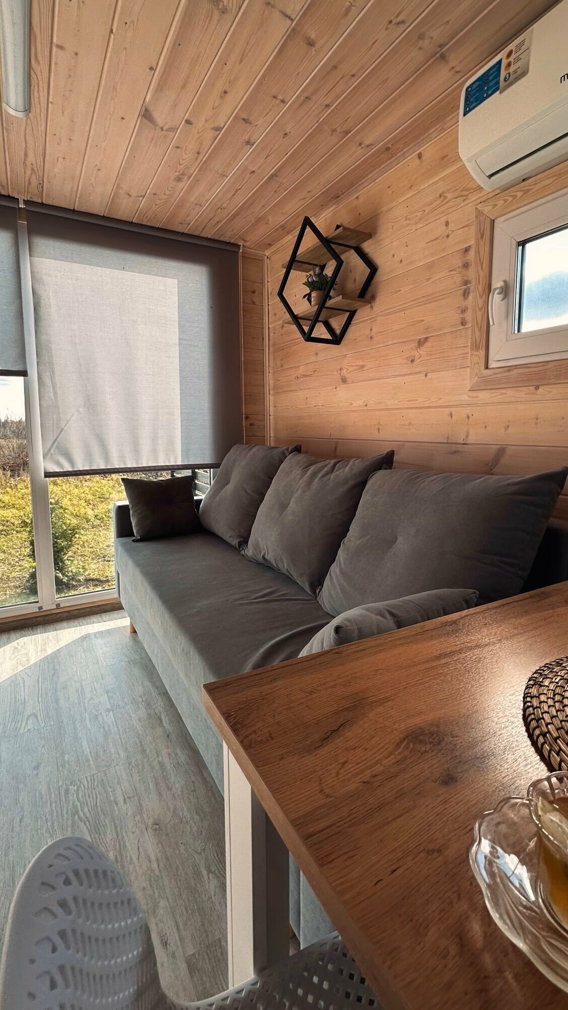 Четырехместный номер с видом на озеро