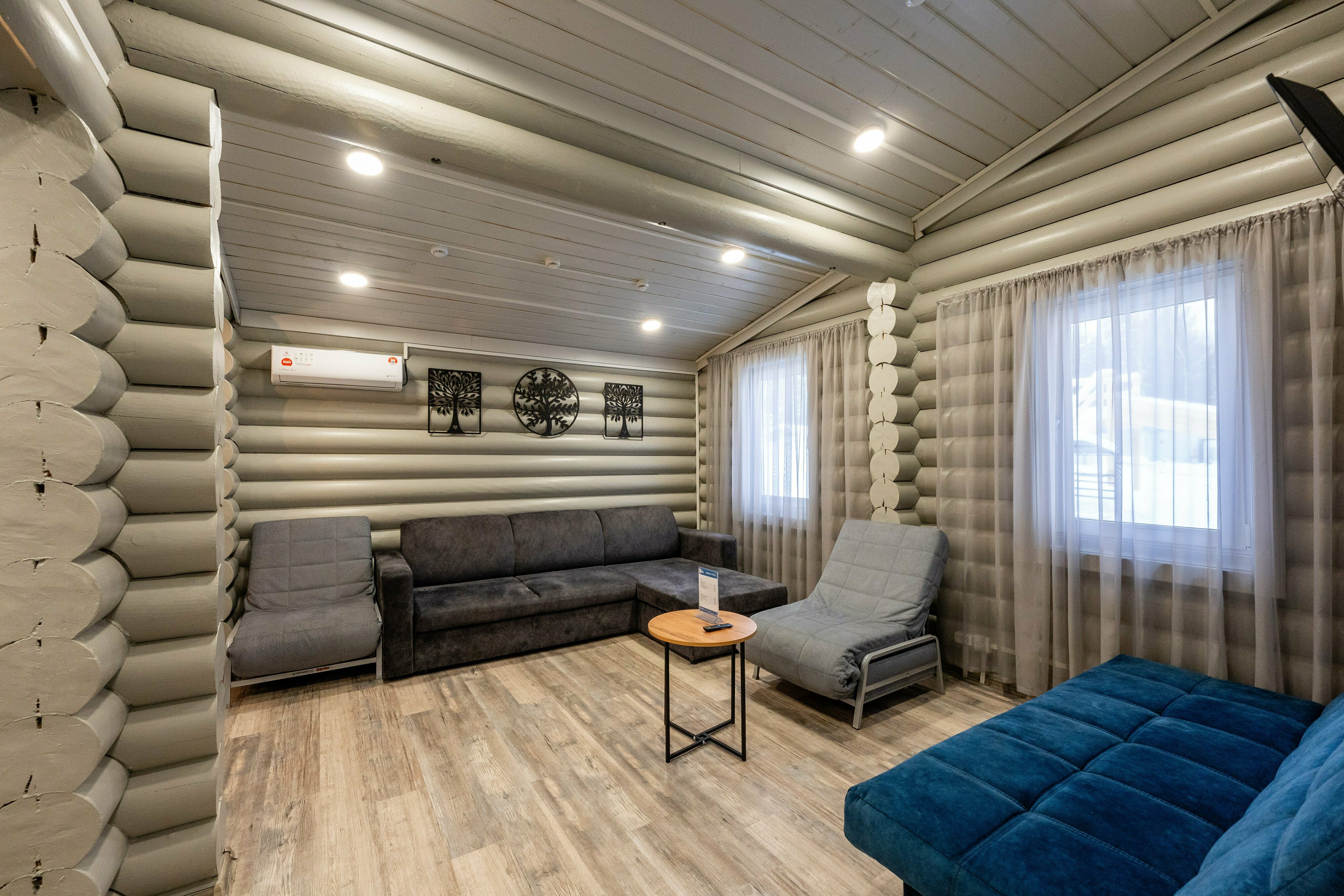 Номер-студия с диваном-кроватью