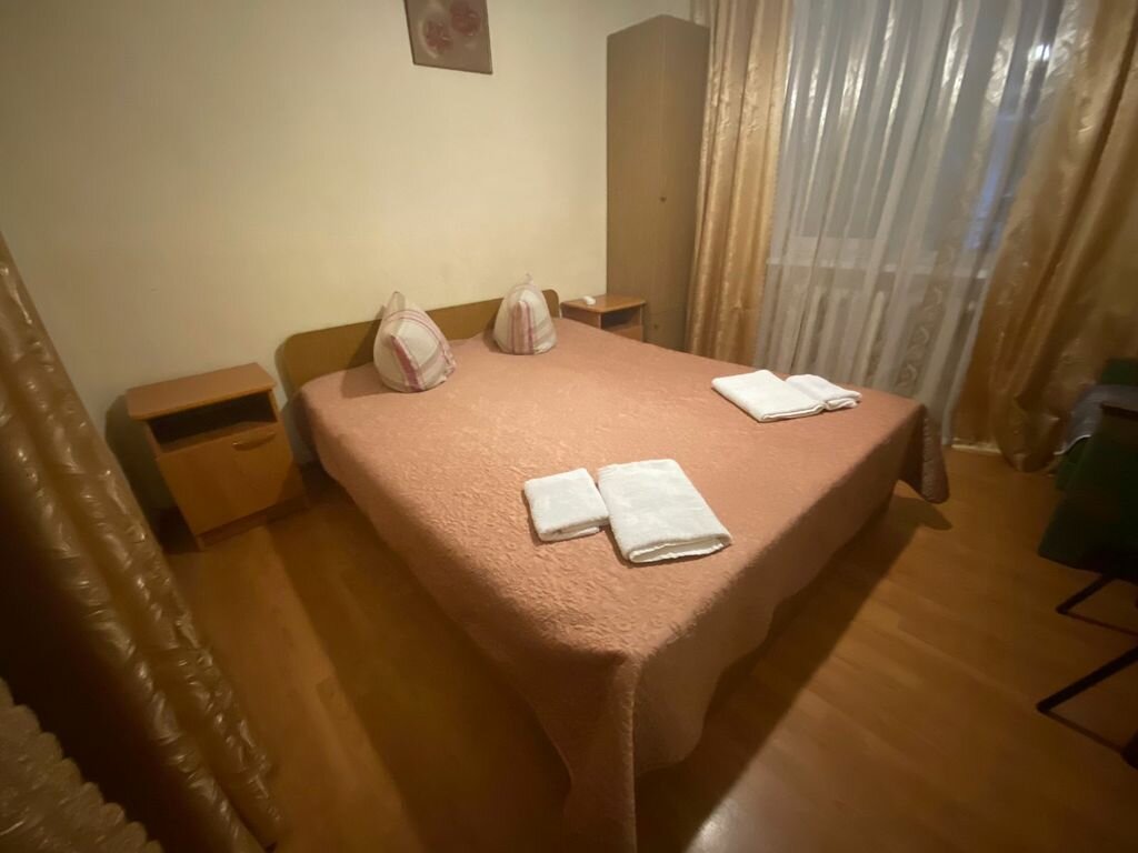 Стандарт с общей ванной комнатой (двуспальная кровать, без кондицинера)