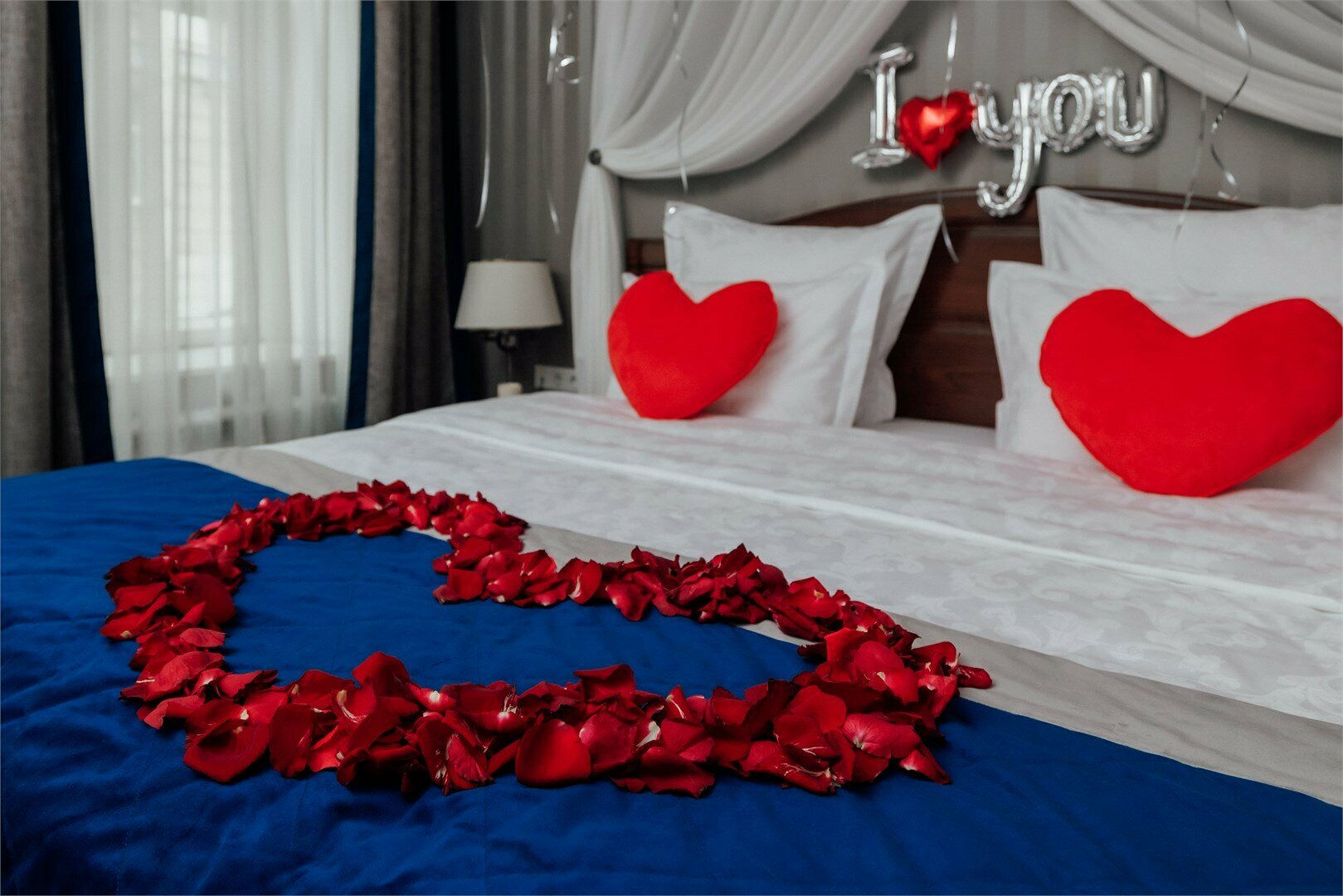 Делюкс с джакузи романтический