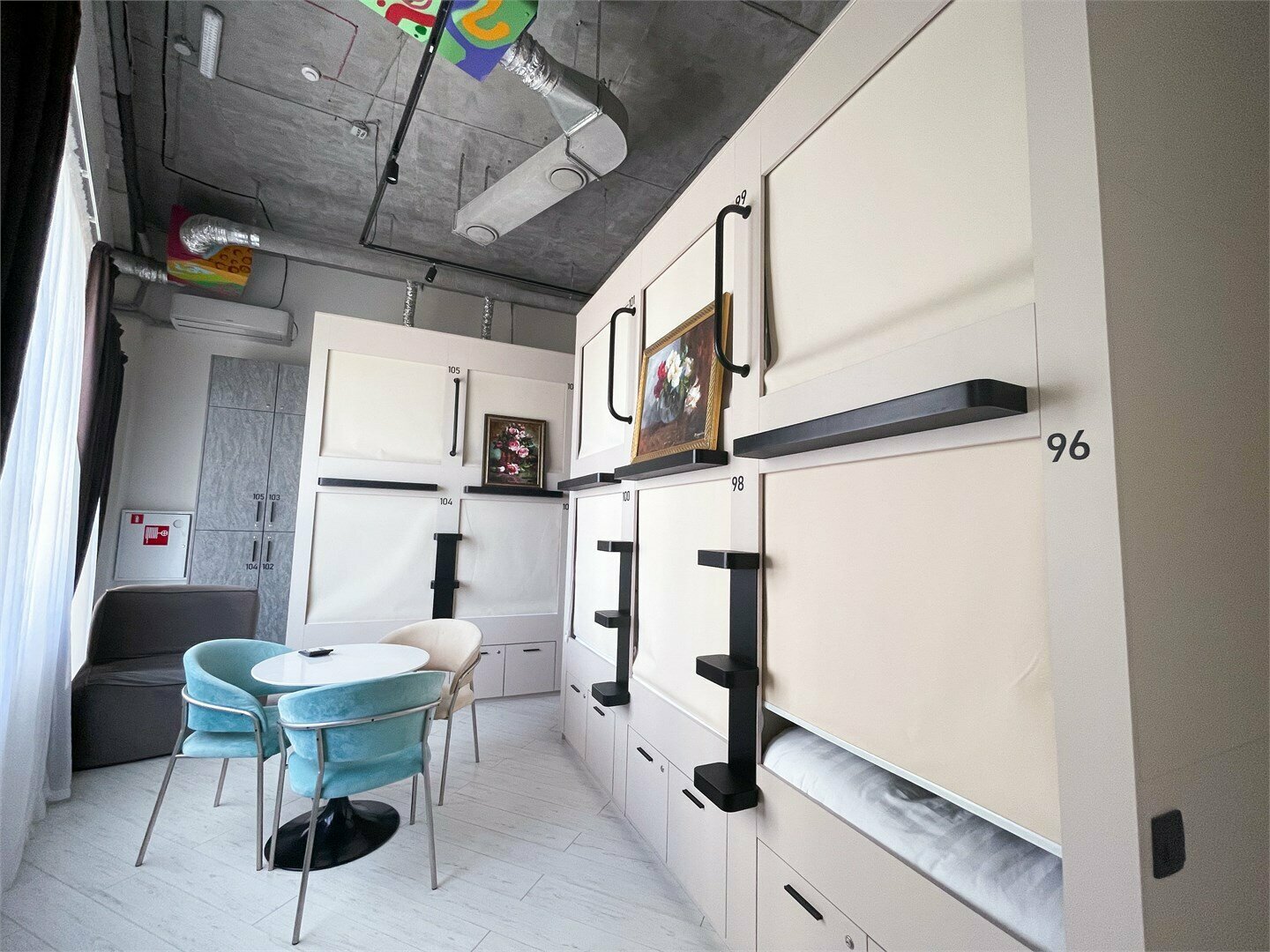 Одноместная капсула в мужской зоне (низ)