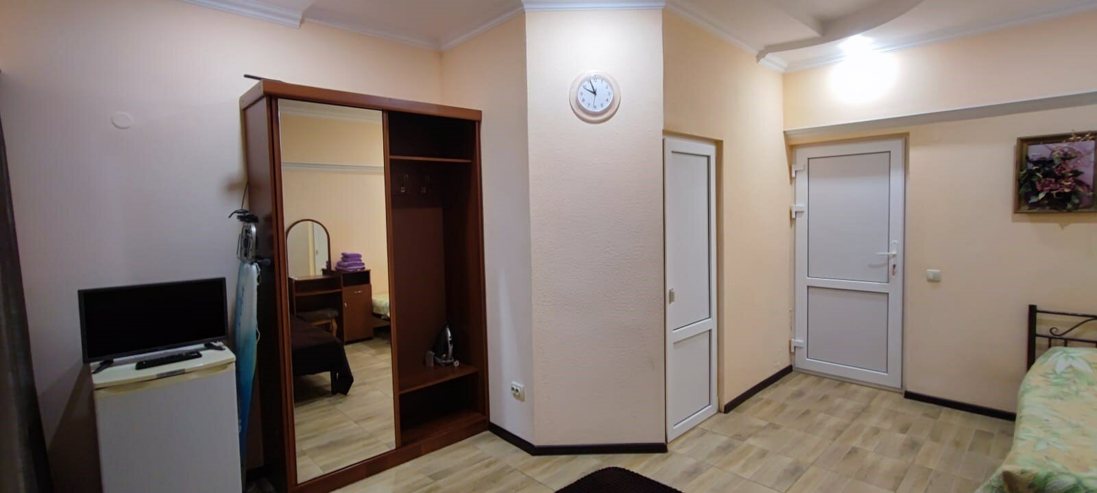 Трехместный номер с балконом и видом на море