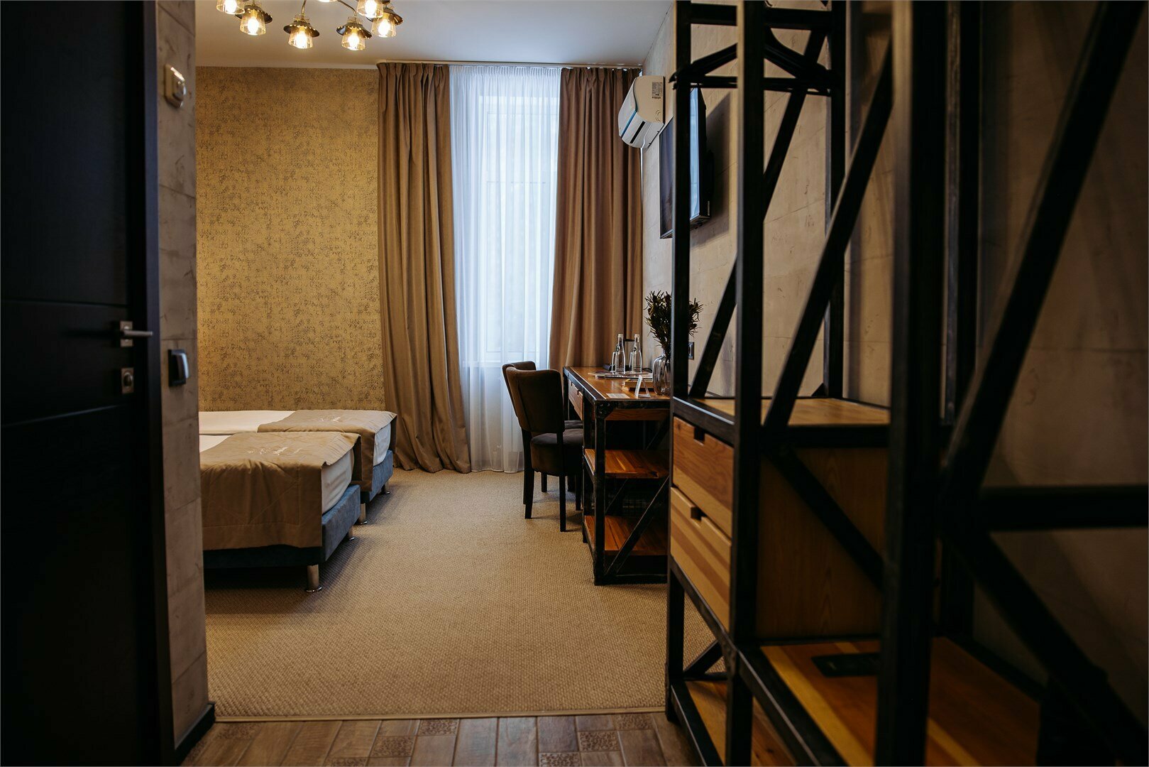 Улучшенный стандартный номер с двухспальной или двумя раздельными кроватями в стиле лофт