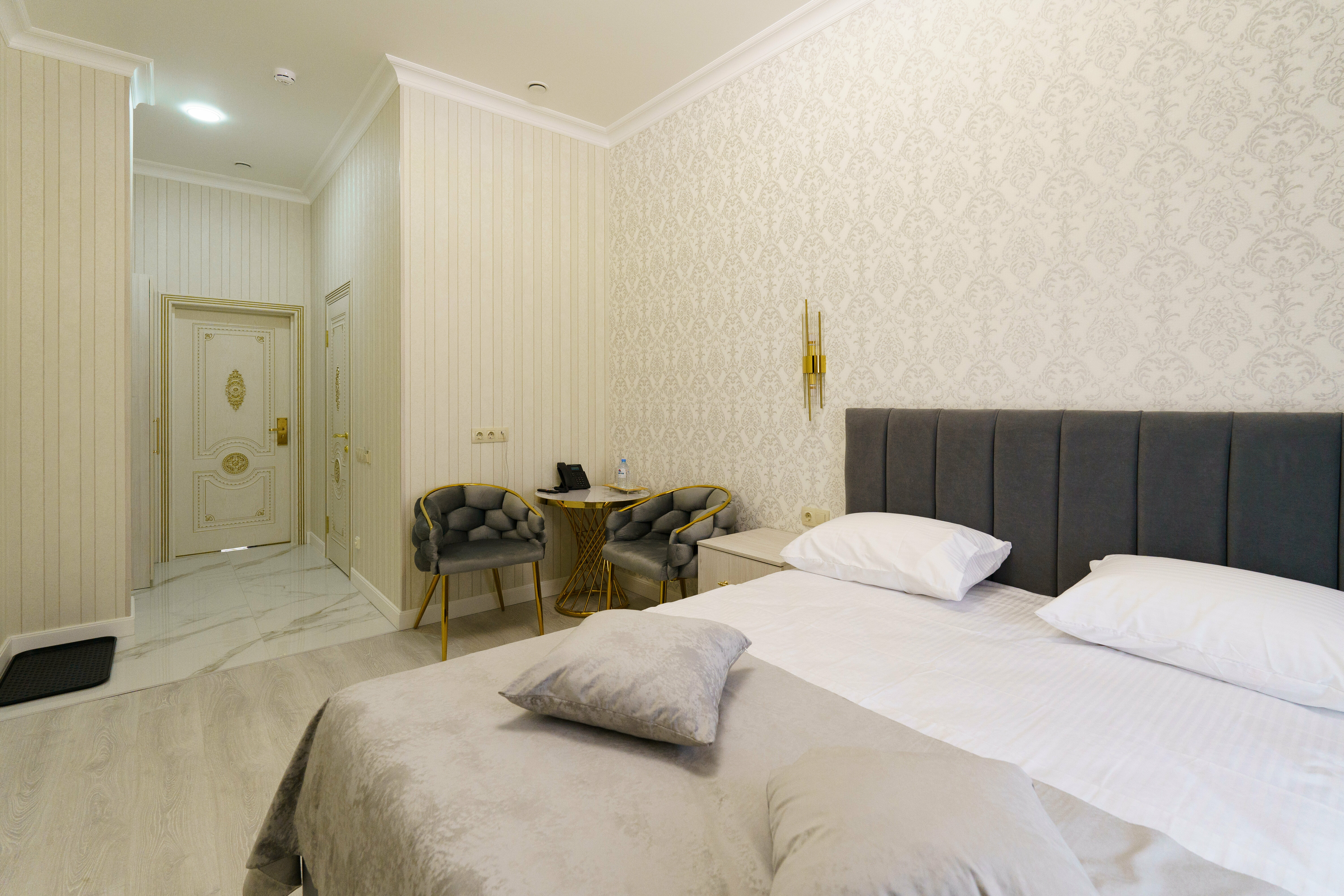 Номер Делюкс