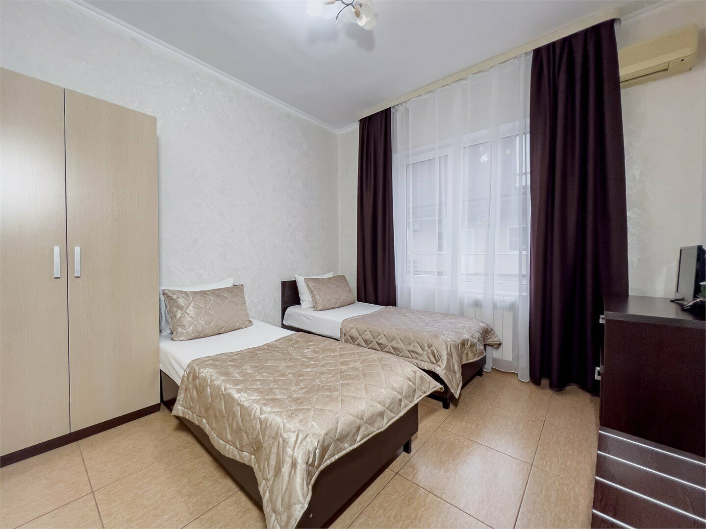 Стандартный номер с общей ванной комнатой