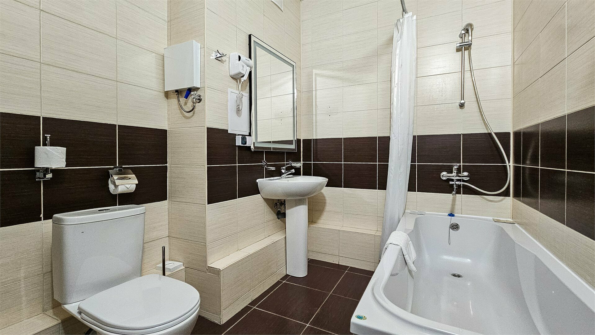 Стандарт Комфорт 2-местный с диваном