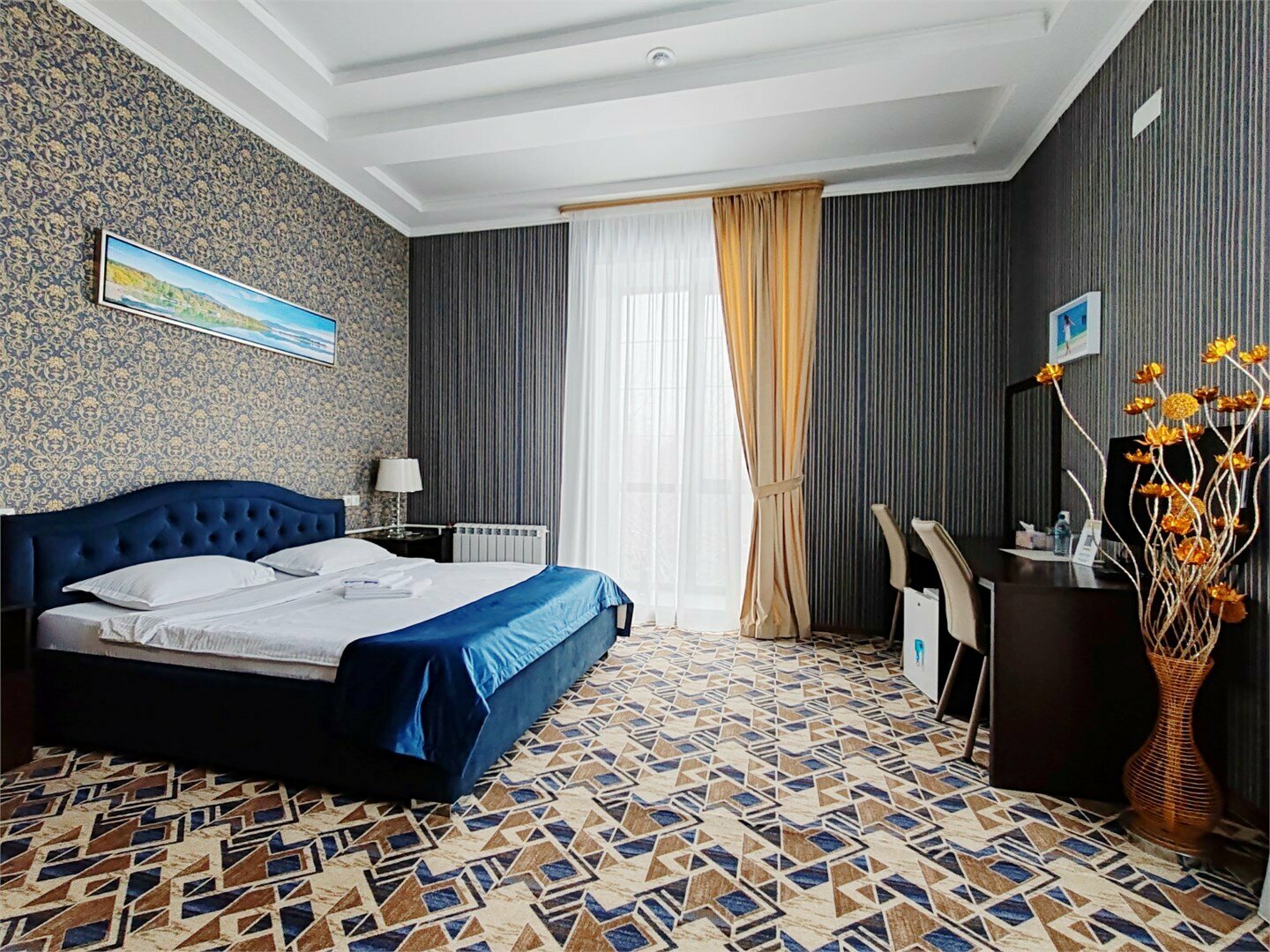 Улучшенный номер с кроватью размера «king-size»