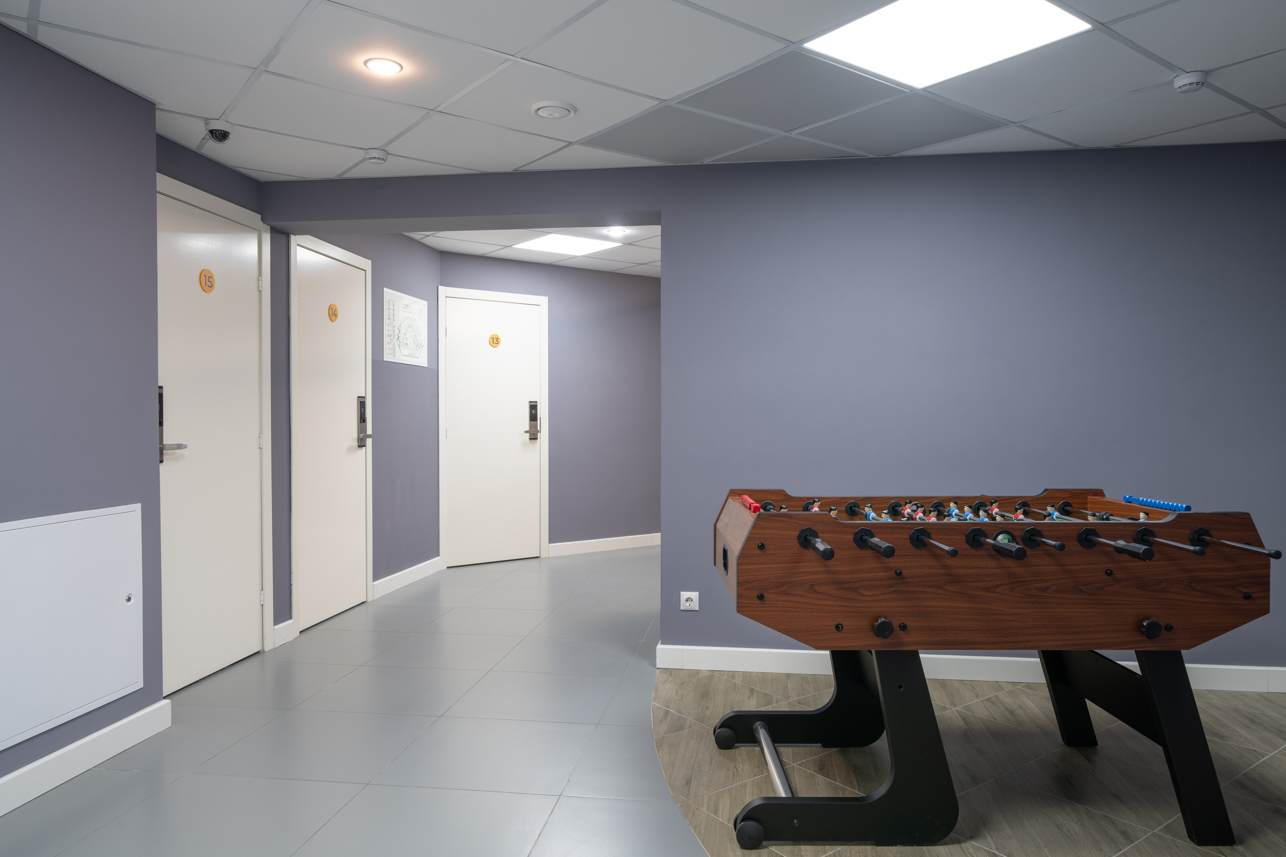 Кровать в общем 6-местном номере для женщин