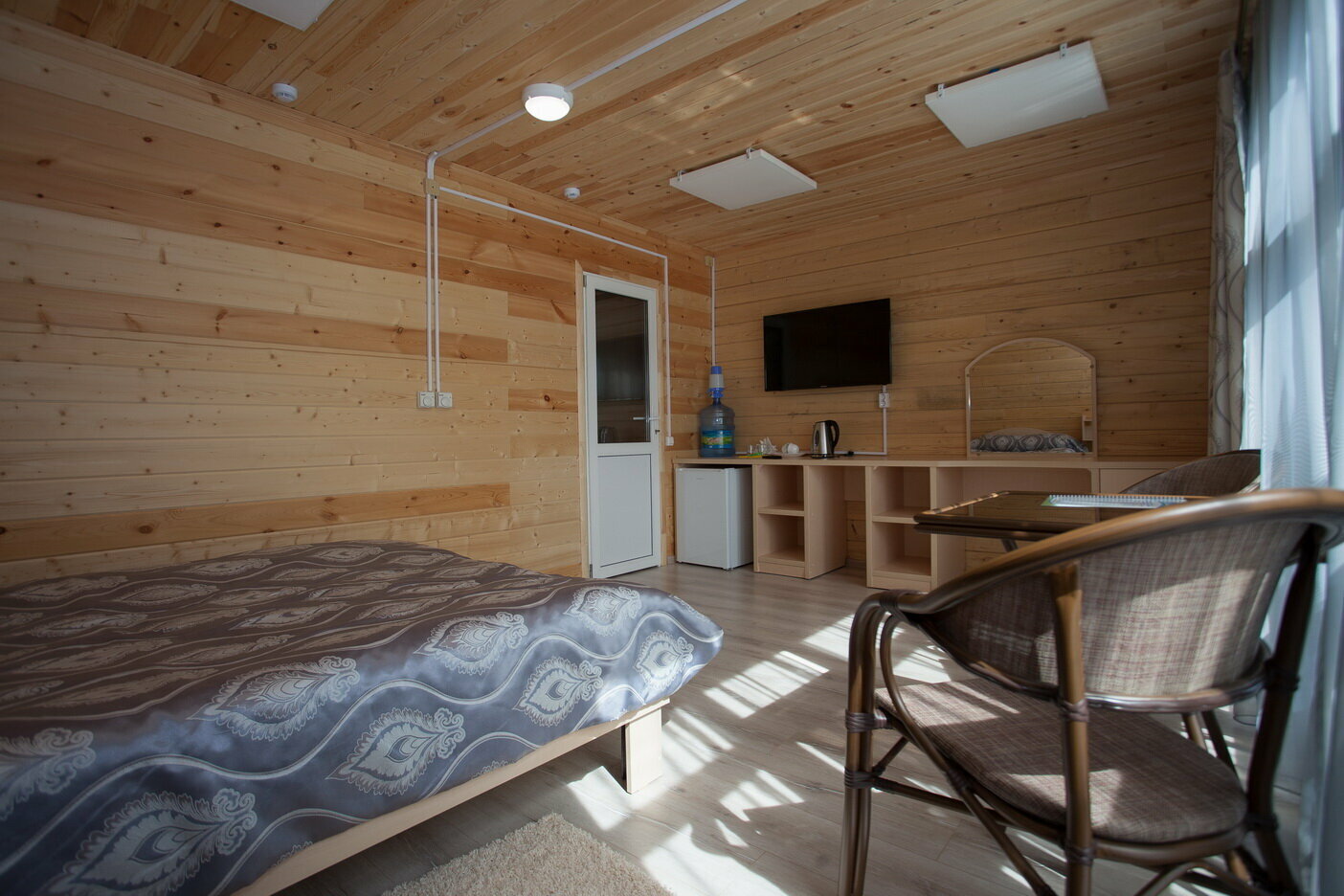 Люкс с видом на озеро