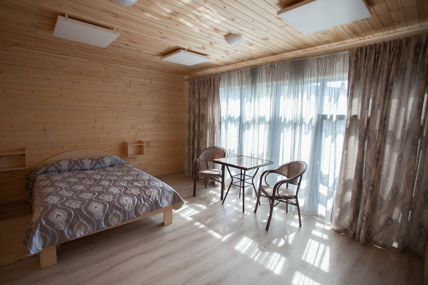 Люкс с видом на озеро