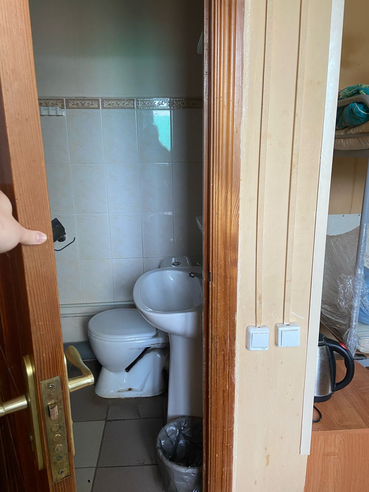 4 местный номер с душем и санузлом