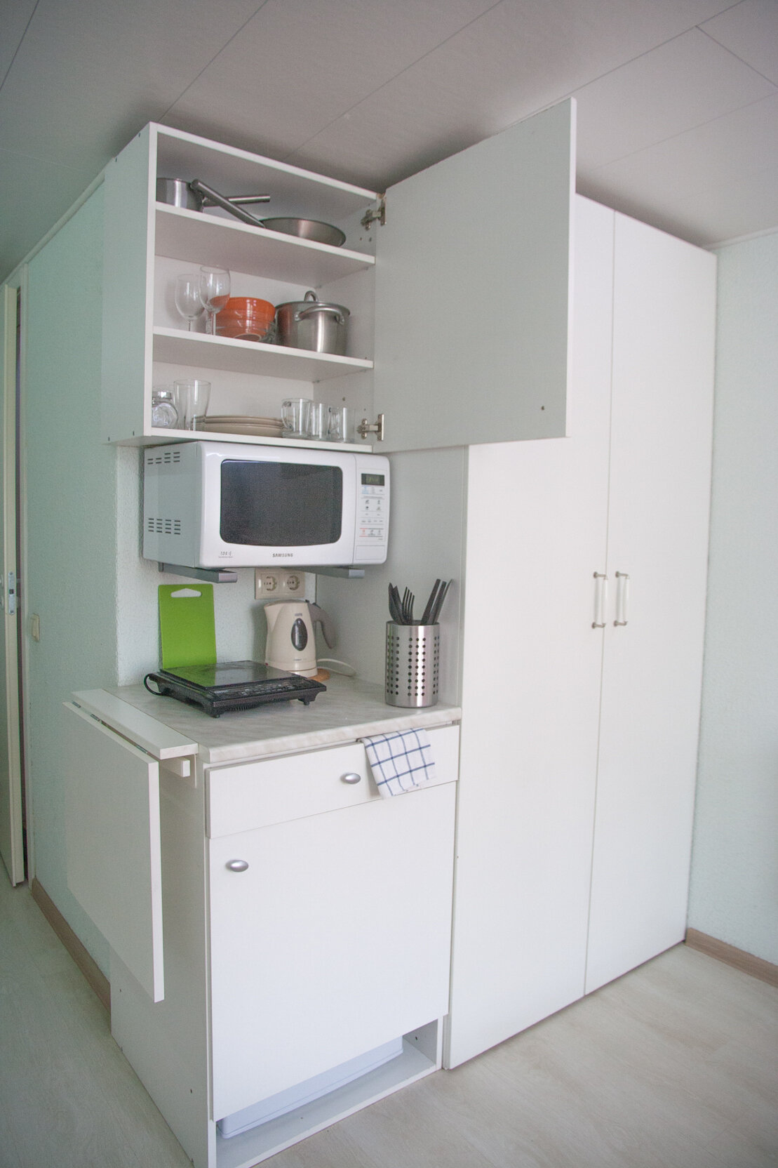 Двухместный номер с 1 двуспальной кроватью вид на улицу (2)