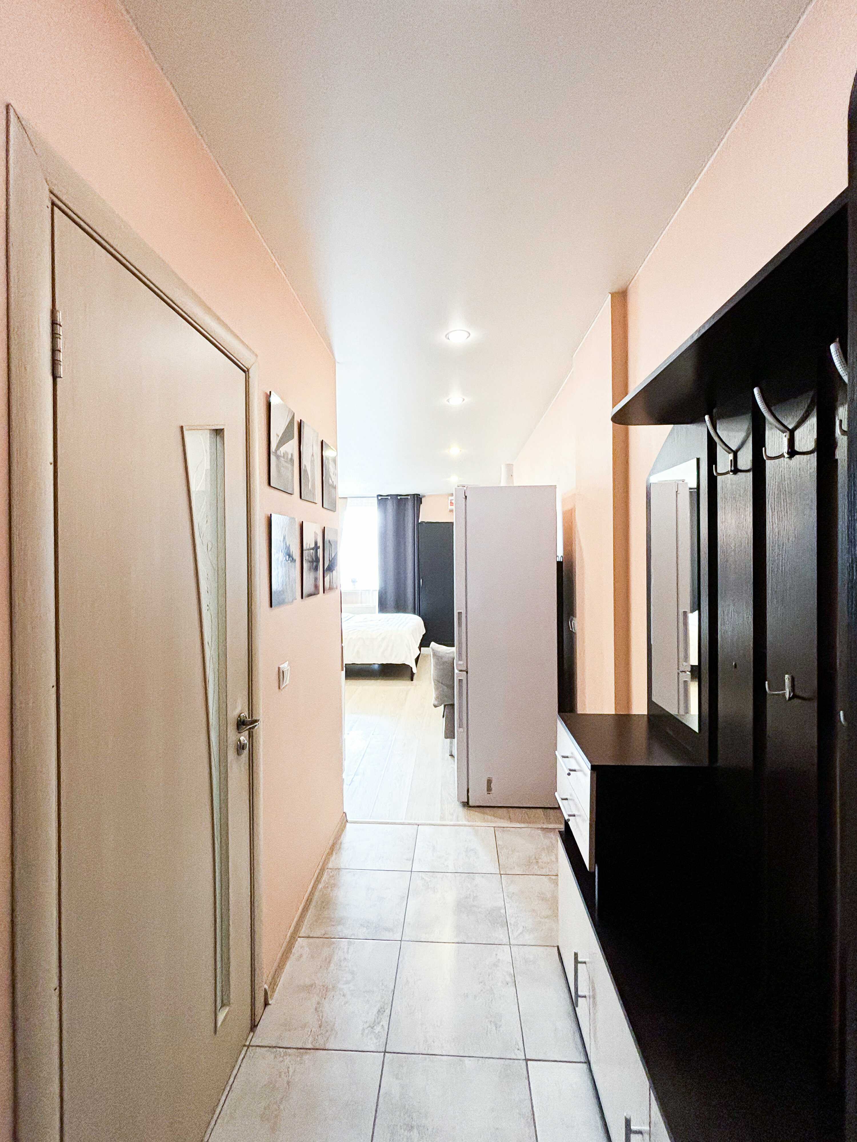 Номер-студия с кроватью размера "king-size" и диван-кроватью