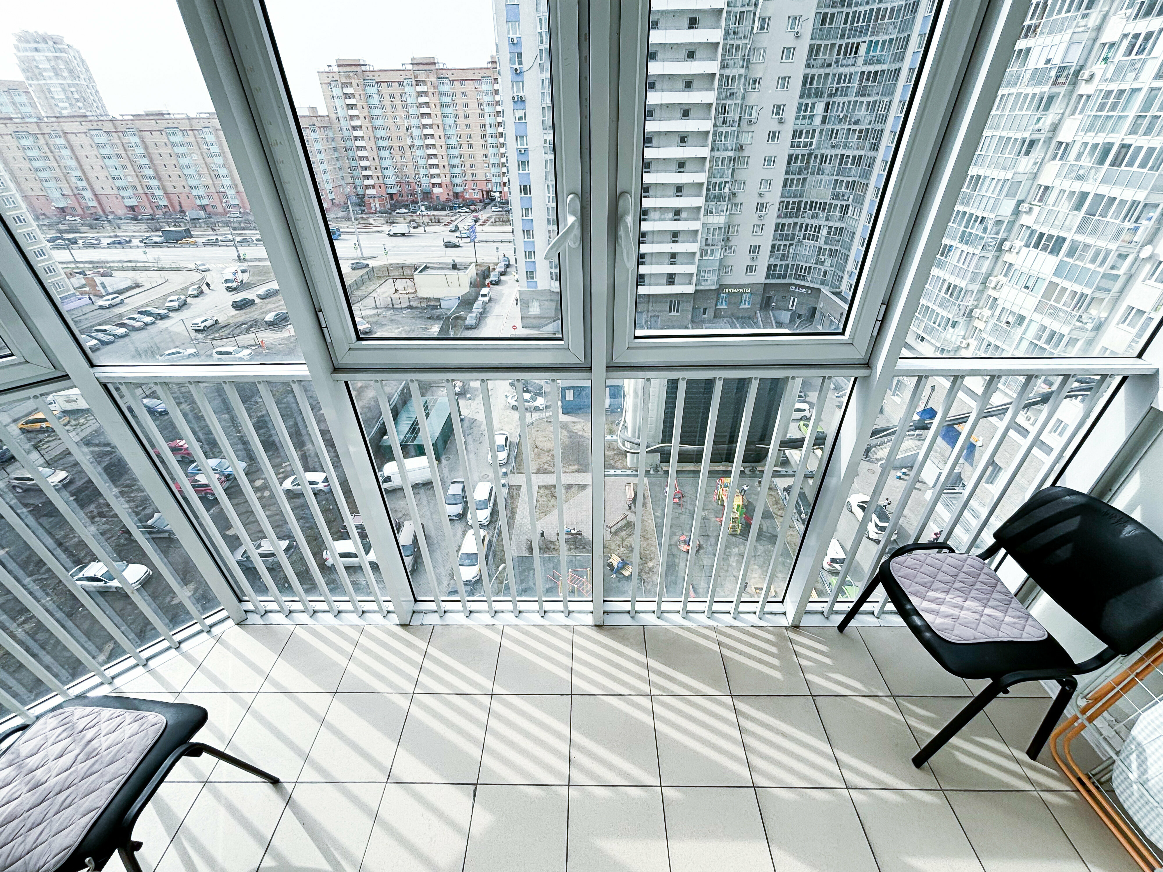 Номер-студия с кроватью размера "king-size" и диван-кроватью