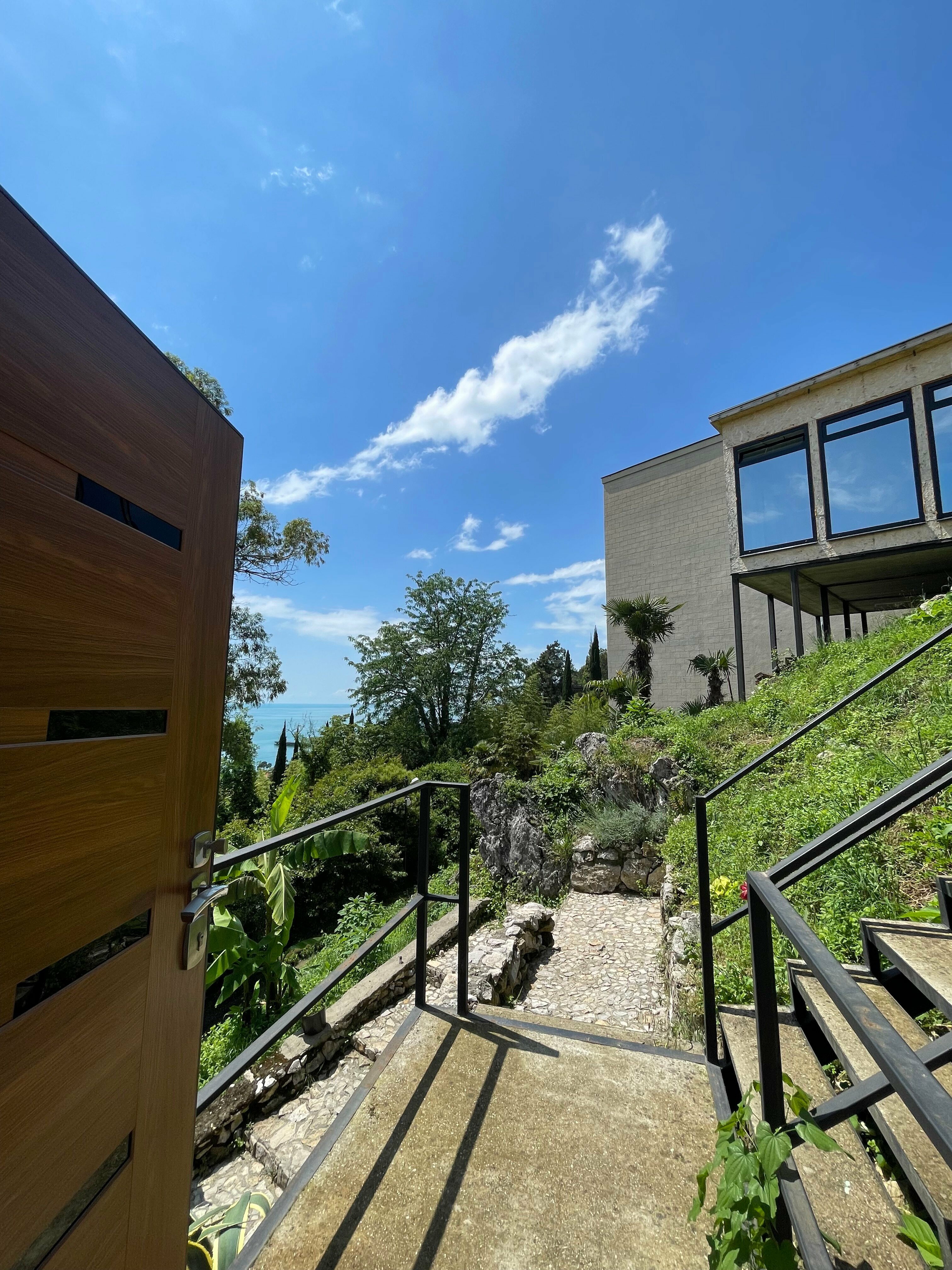 Мини-стандарт с видом на море