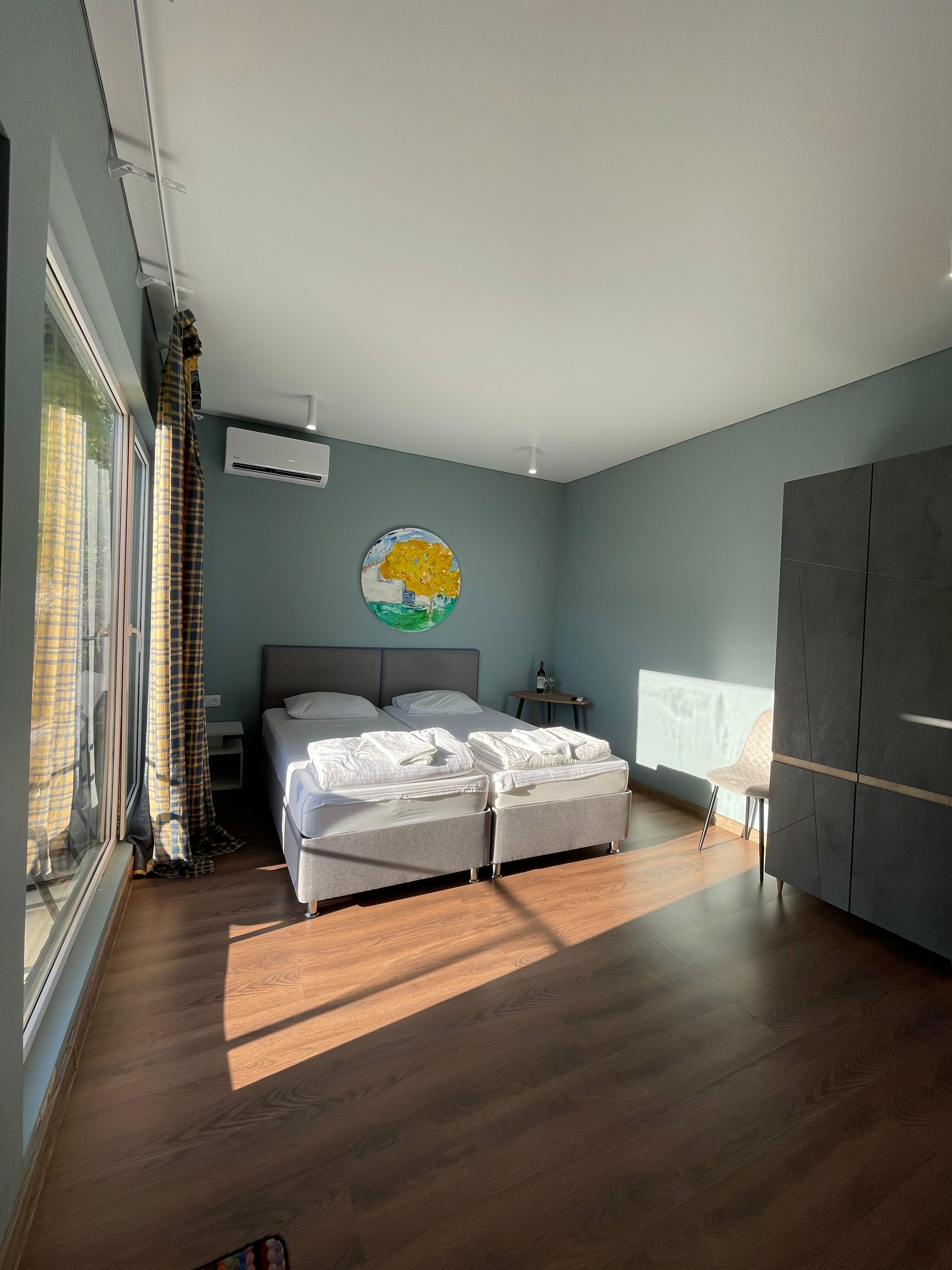 Двухместный номер с боковым видом на море