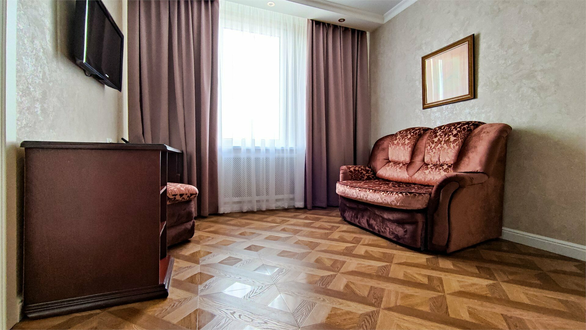 Люкс 30 кв.м. /общая кровать/