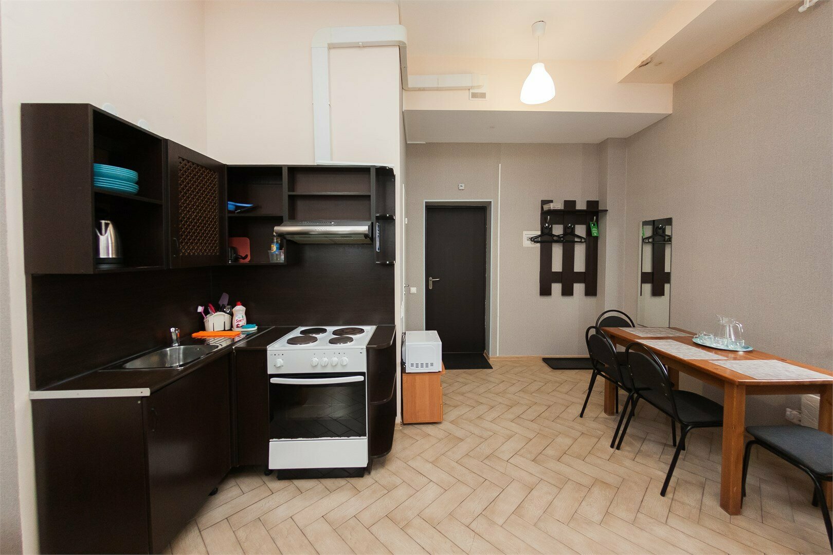 Стандартный номер 2005 36 м. кв с   3 кровати и мини-кухней