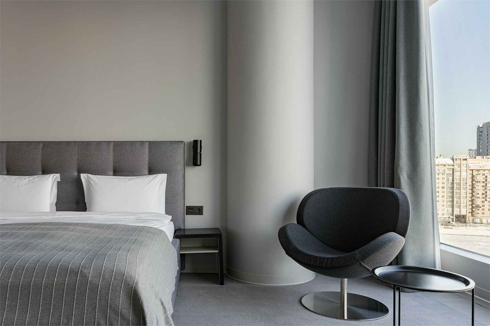 Стандарт с видом на пруд