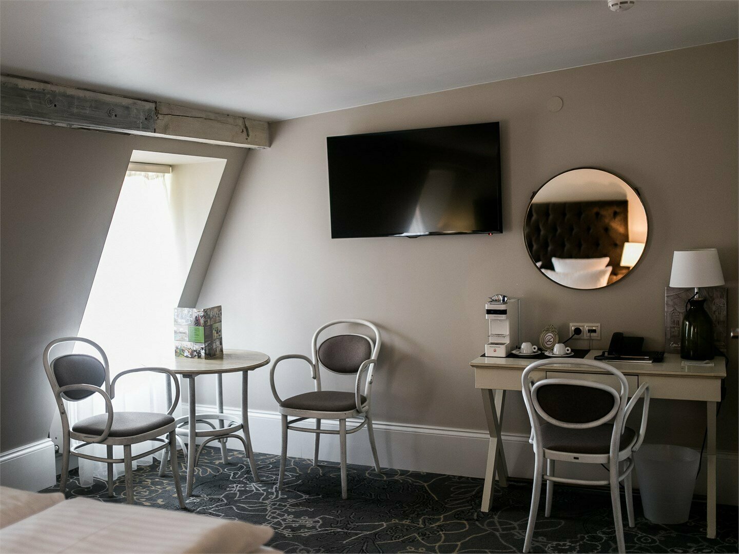 СТАНДАРТНЫЙ ДВУХМЕСТНЫЙ НОМЕР (МАНСАРДА)