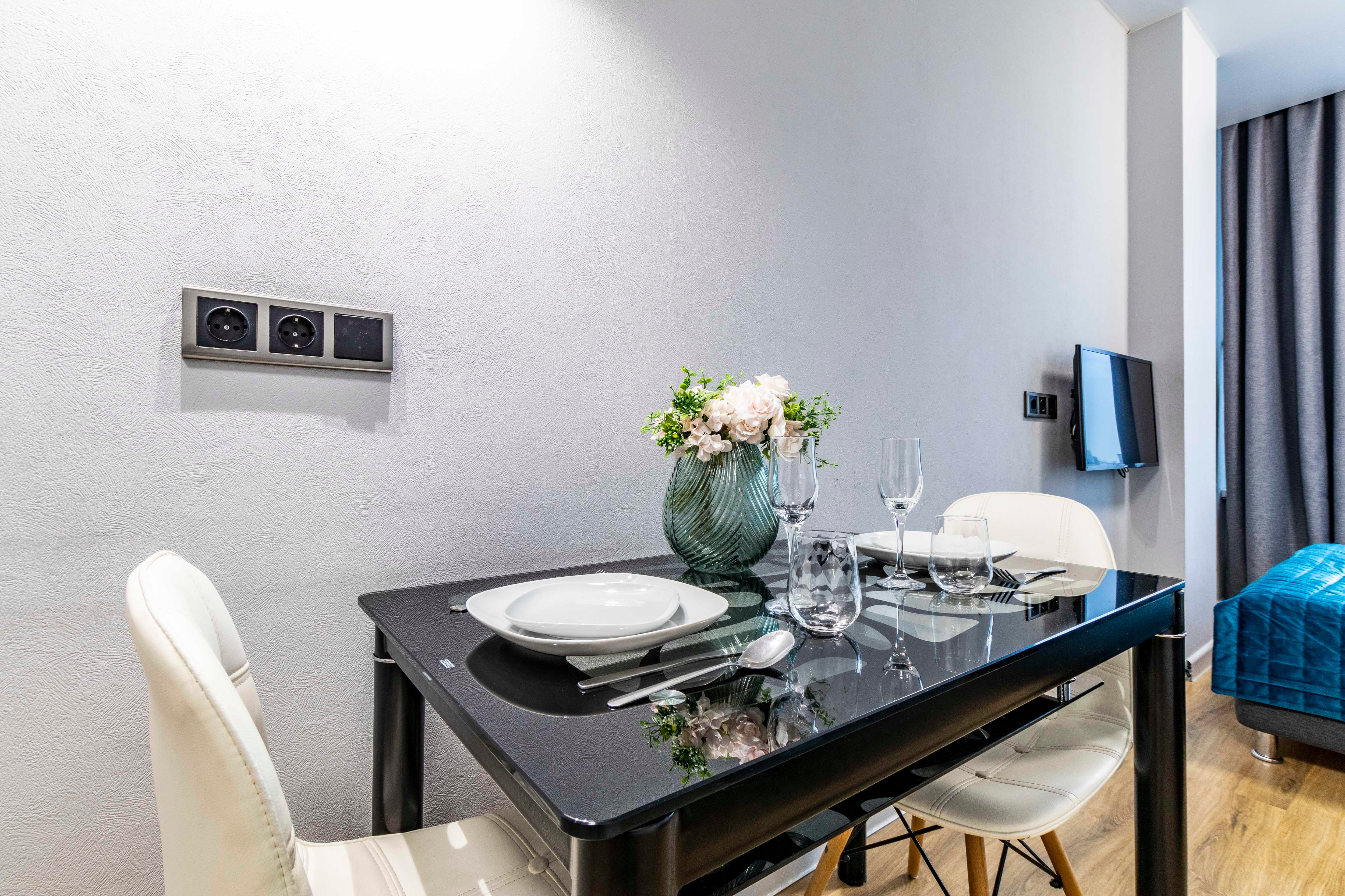 11. Трёхместный номер с видом на город (13)