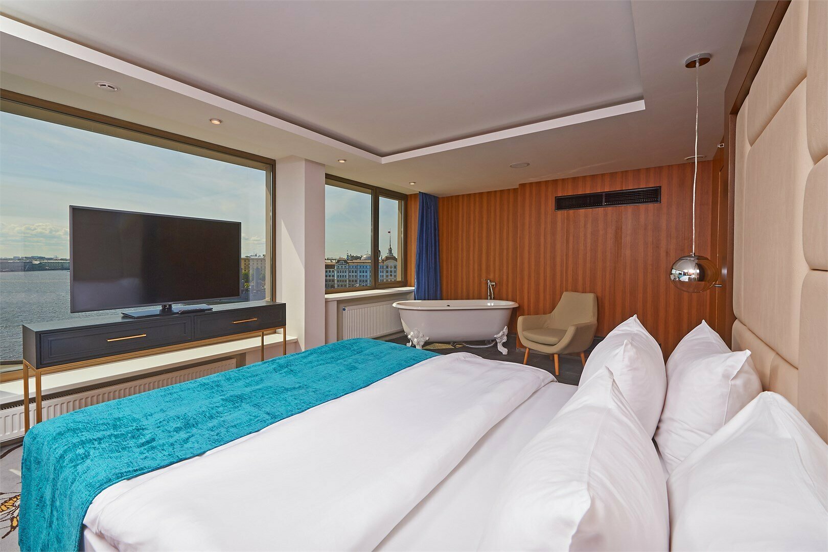 Трехкомнатный Представительский Люкс с видом на реку