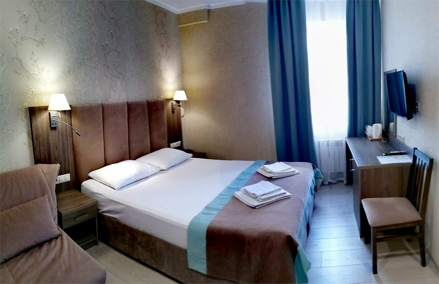 Комфорт  двуспальная кровать и диван