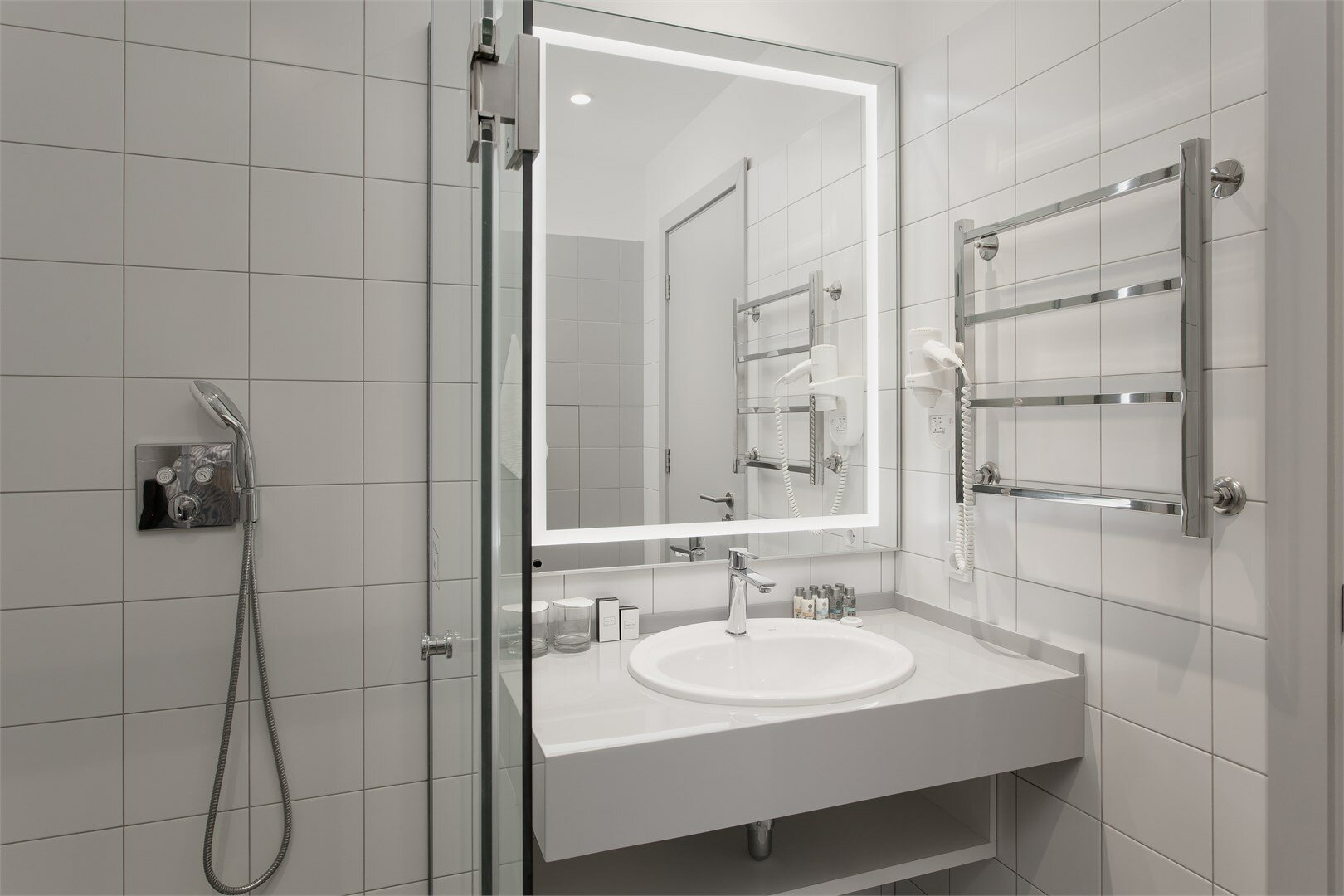 Улучшенный Стандарт с 2 раздельными или 1 кроватью