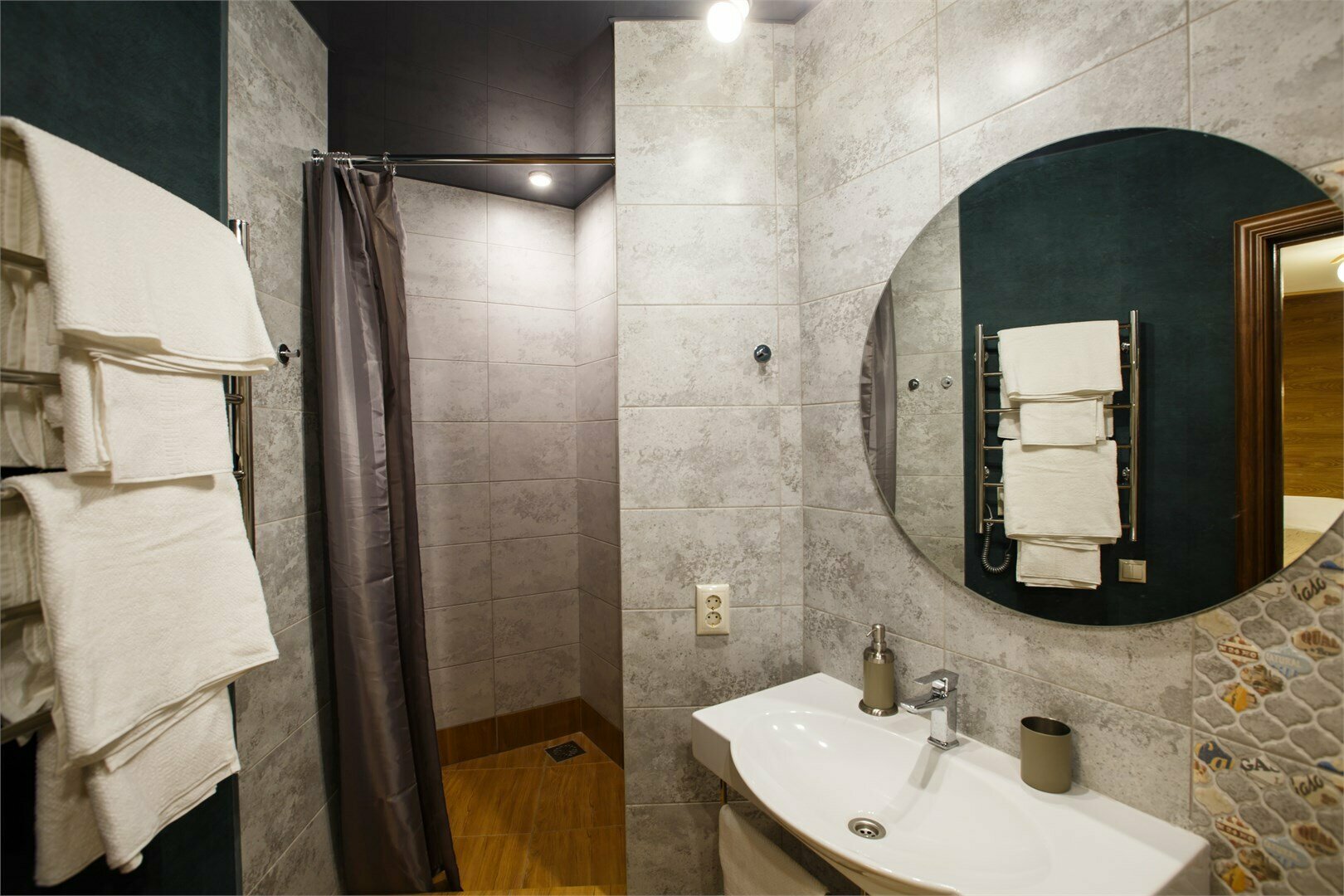 Двухместный номер "Люкс" с кроватью размера «king-size»