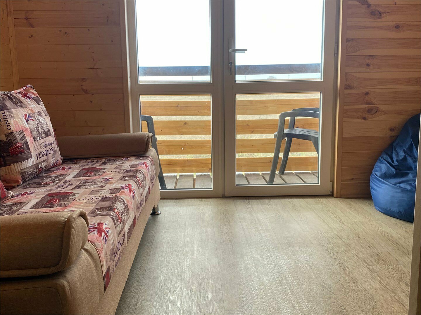 Двухэтажная дача с мансардой