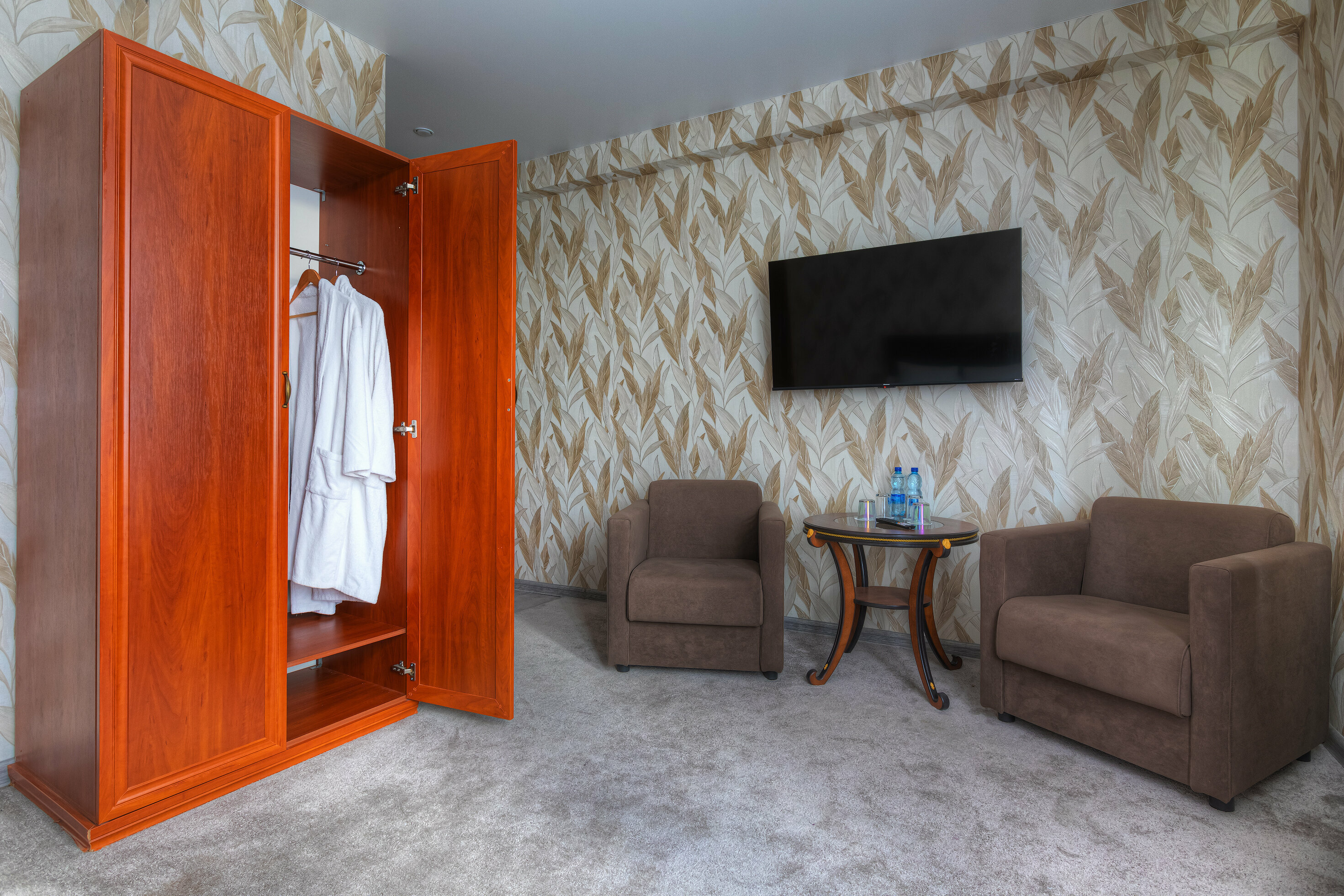 Улучшенный люкс