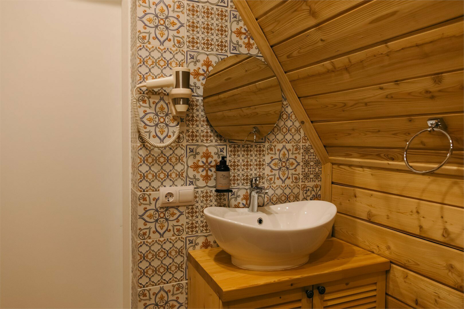 Номер Пион в Доме цветов