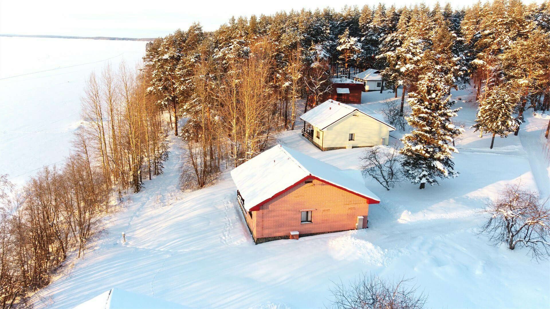 Коттедж с видом на озеро