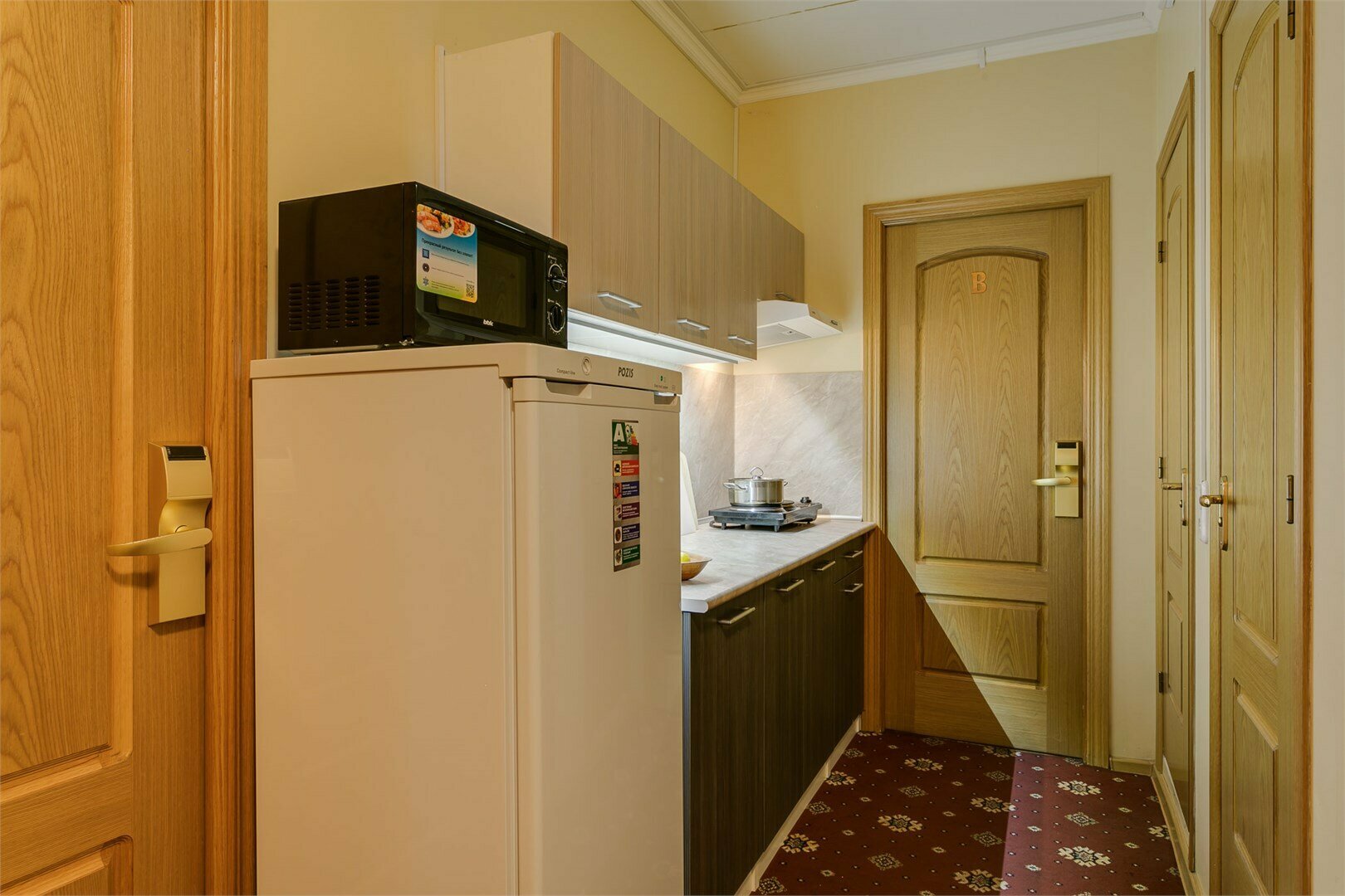 Меблированная комната  с общей ванной в блоке