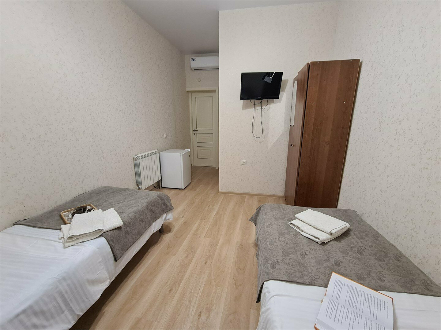 Семейный двухкомнатный номер с видом на море