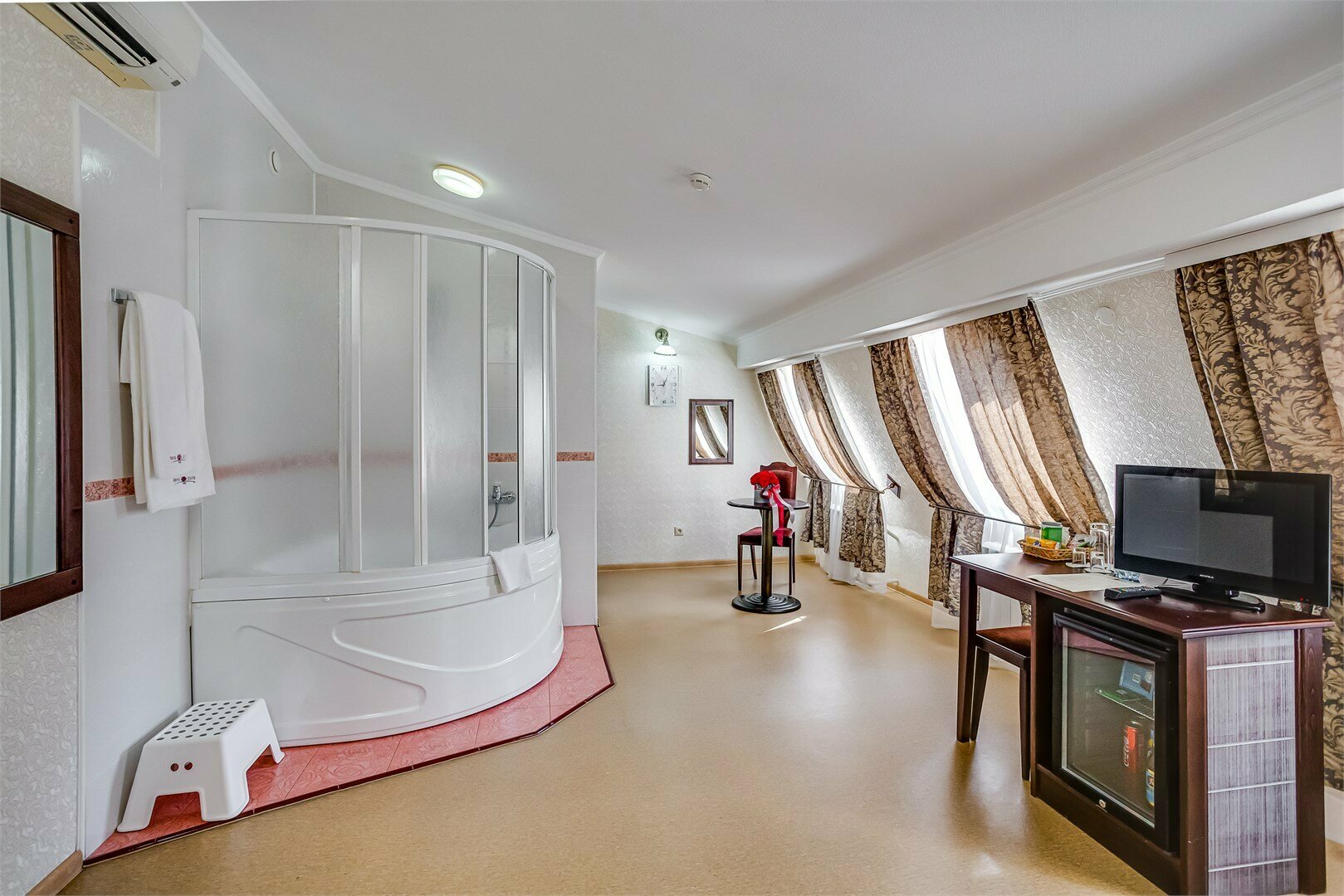 Полулюкс Мансарда