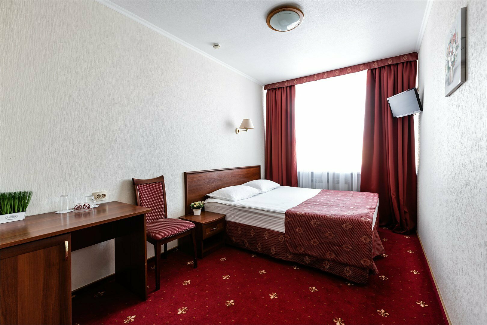 Cтaндapт двухмecтный