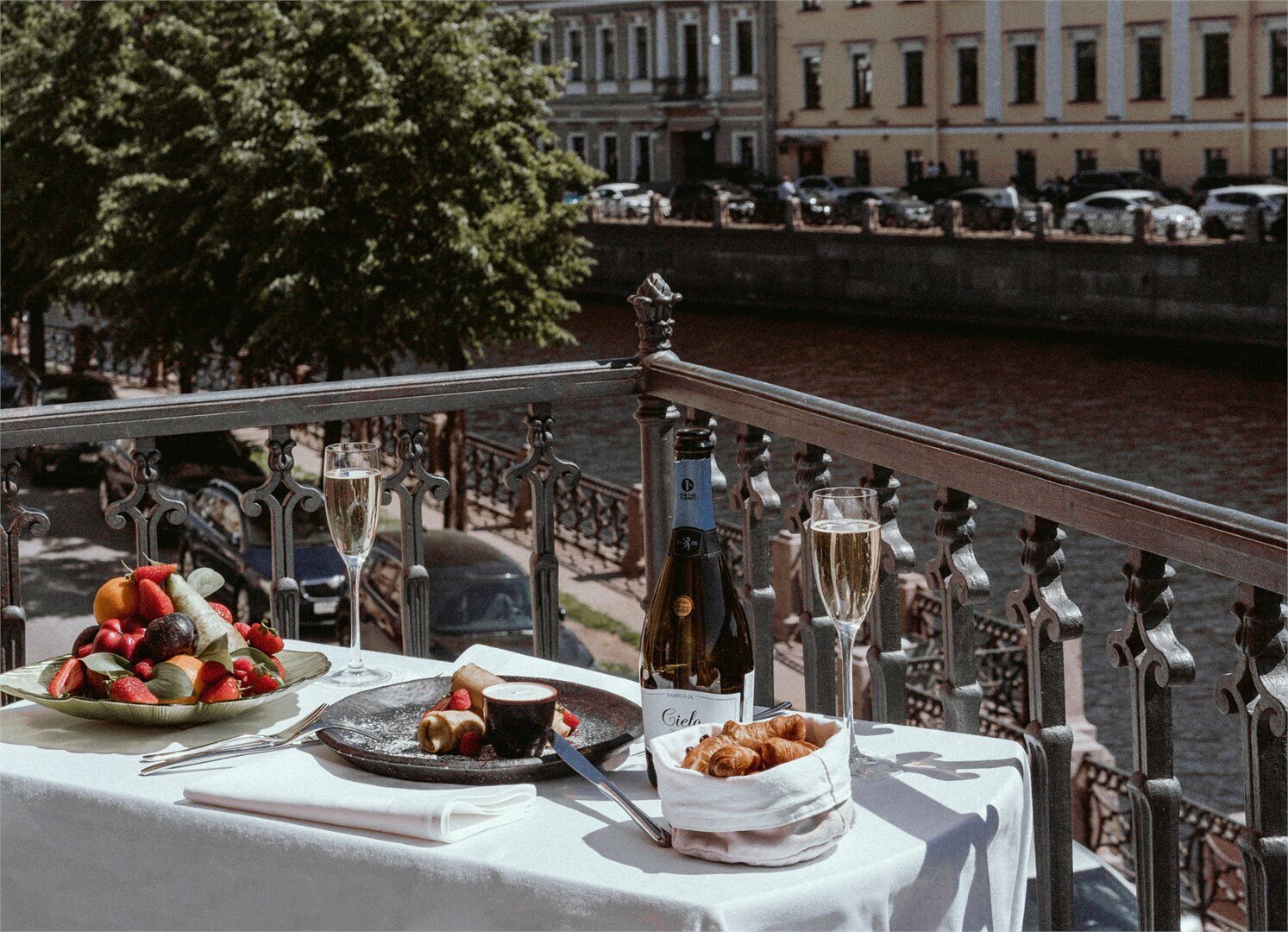 Двухэтажный полулюкс Лайфстайл c балконом