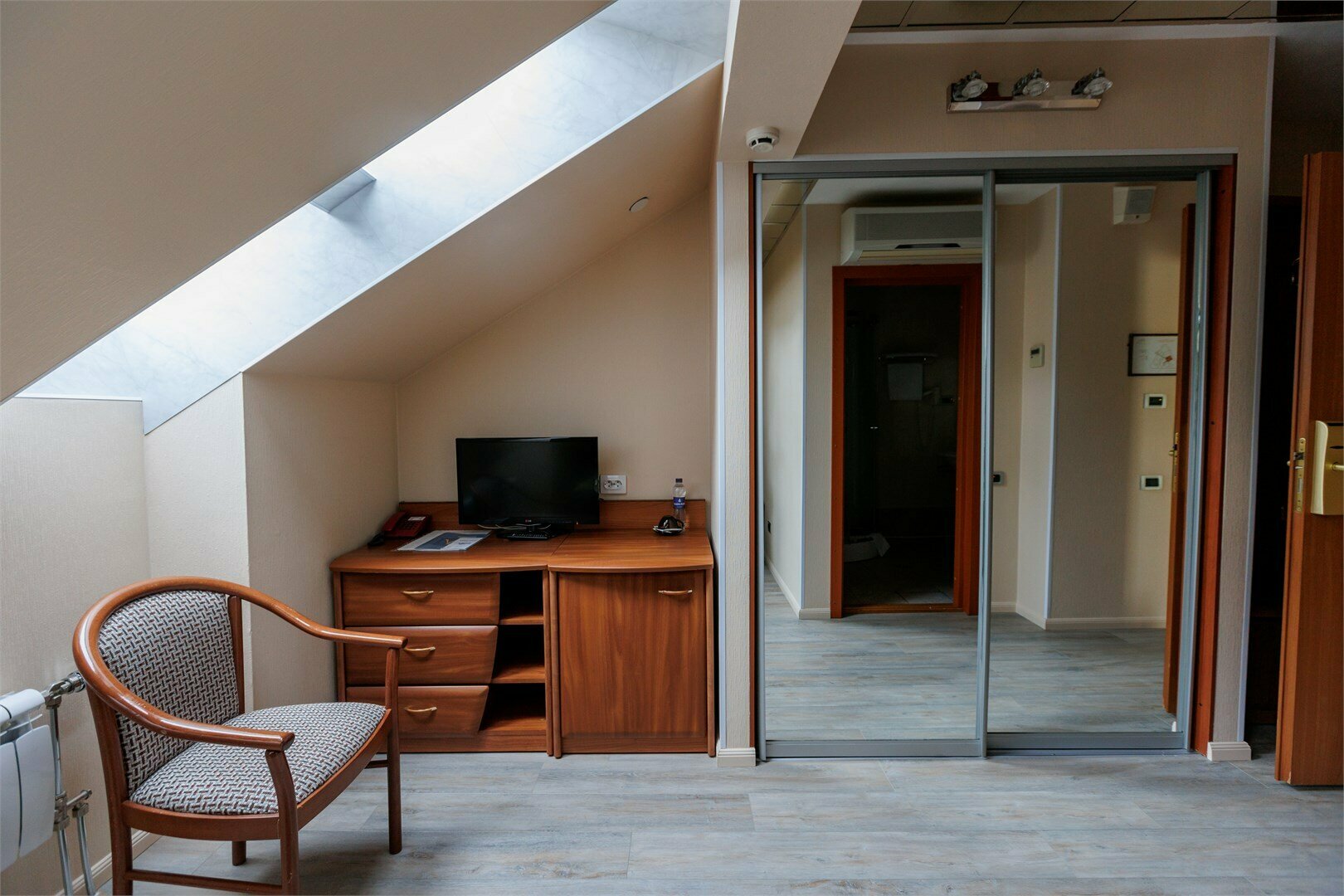 Одноместный мансардный номер