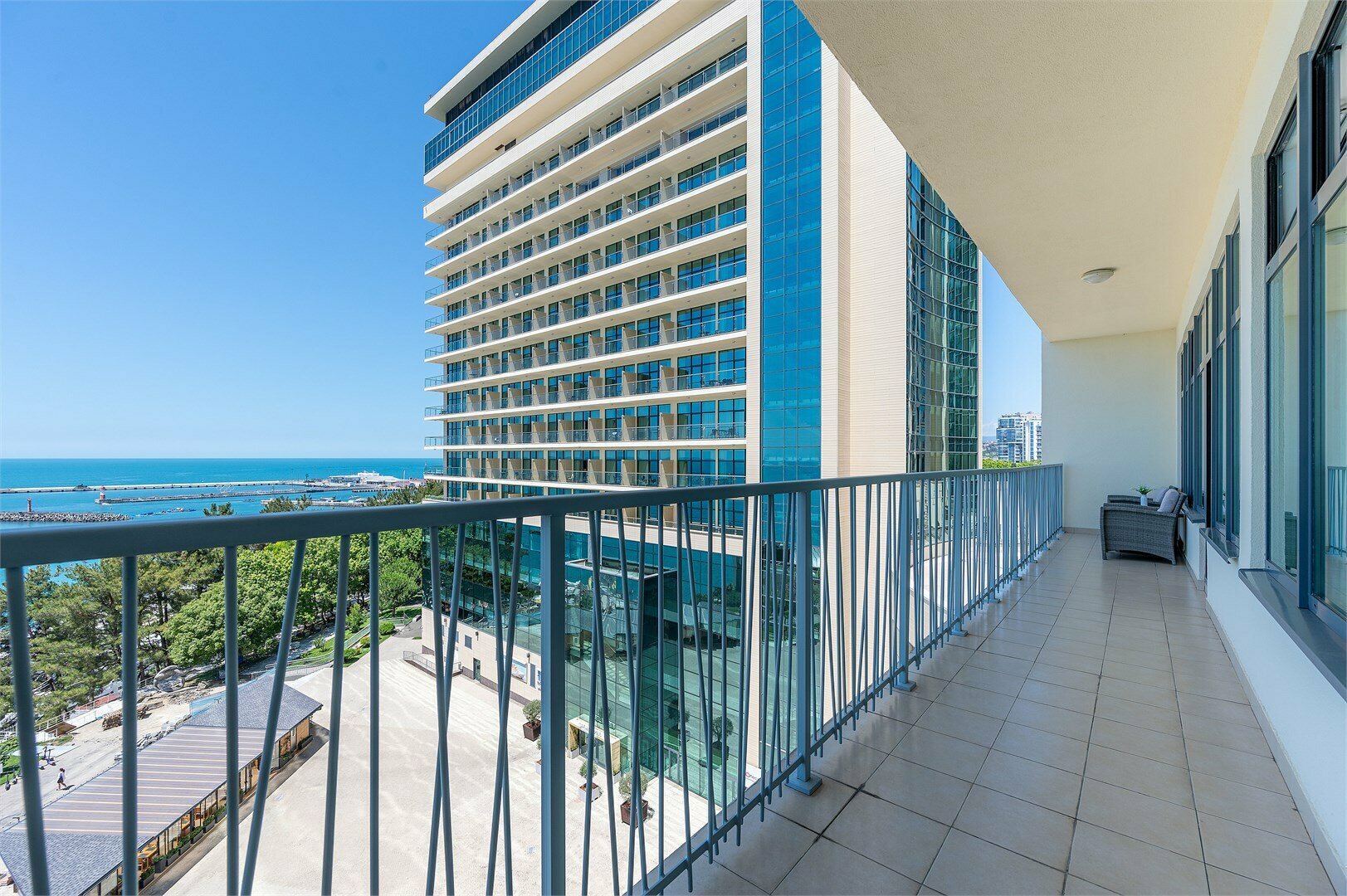 Трехкомнатные апартаменты с двумя спальнями (6-14 этаж)