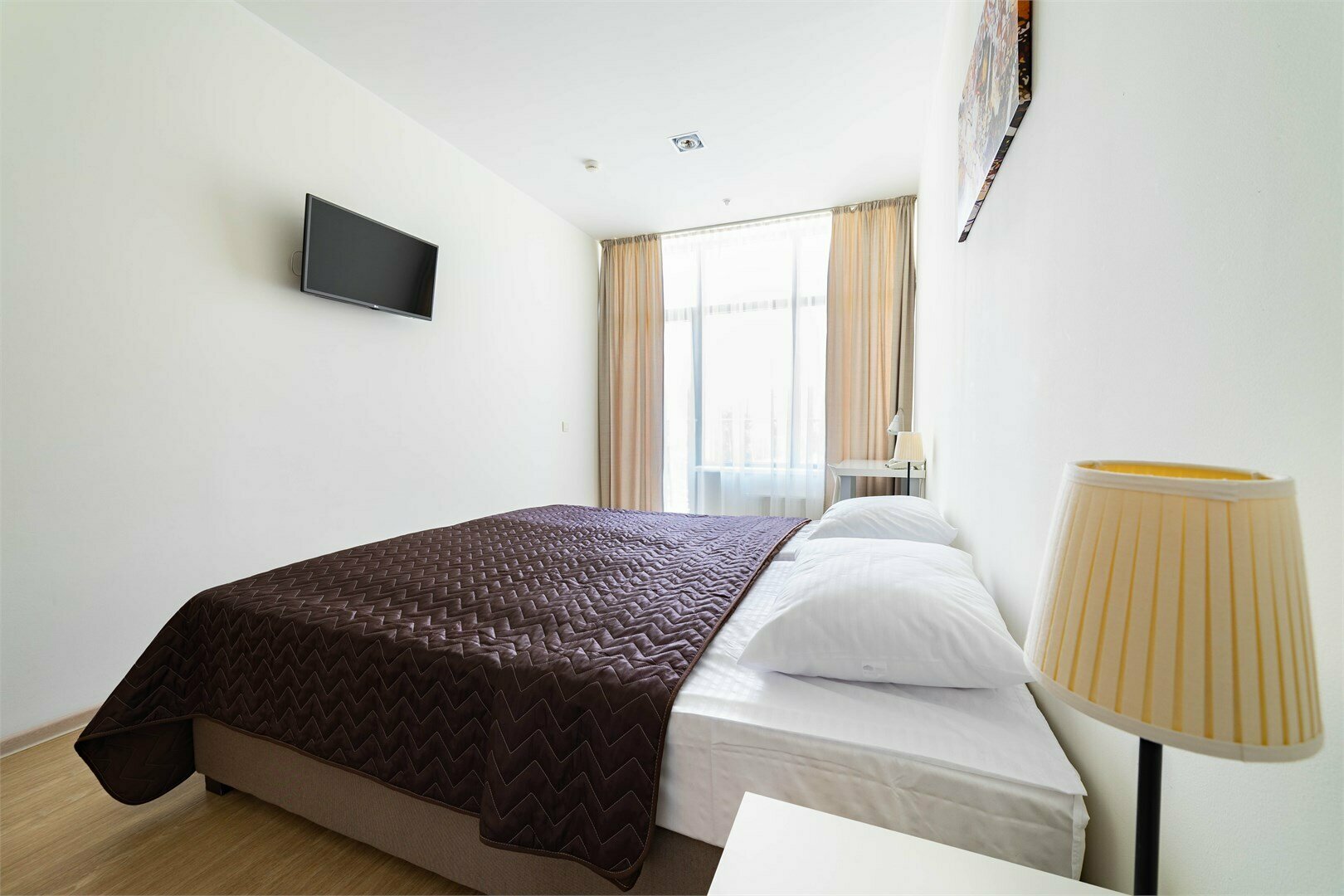 Двухкомнатные апартаменты с одной спальней (6-12 этаж)