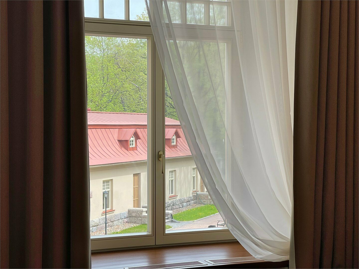 Полулюкс с гидромассажной душевой кабиной DBL