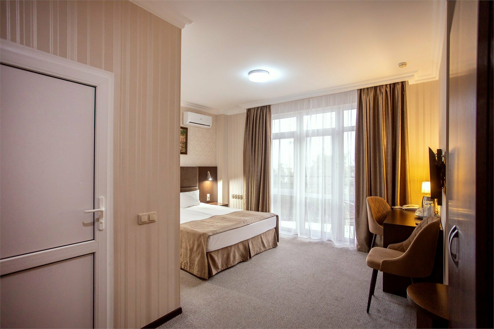 Улучшенный с большим балконом